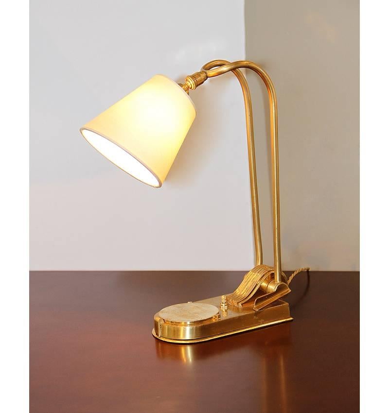 Prince de Galles Hotel Paris, Pair of Adjustable Bronze Lamps, circa 1930 In Good Condition In Encino, CA