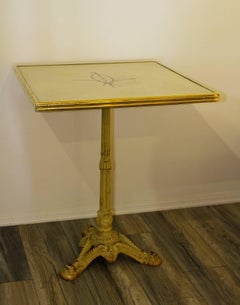 Paire de tables de bistrot parisiennes françaises provenant du café Bristol