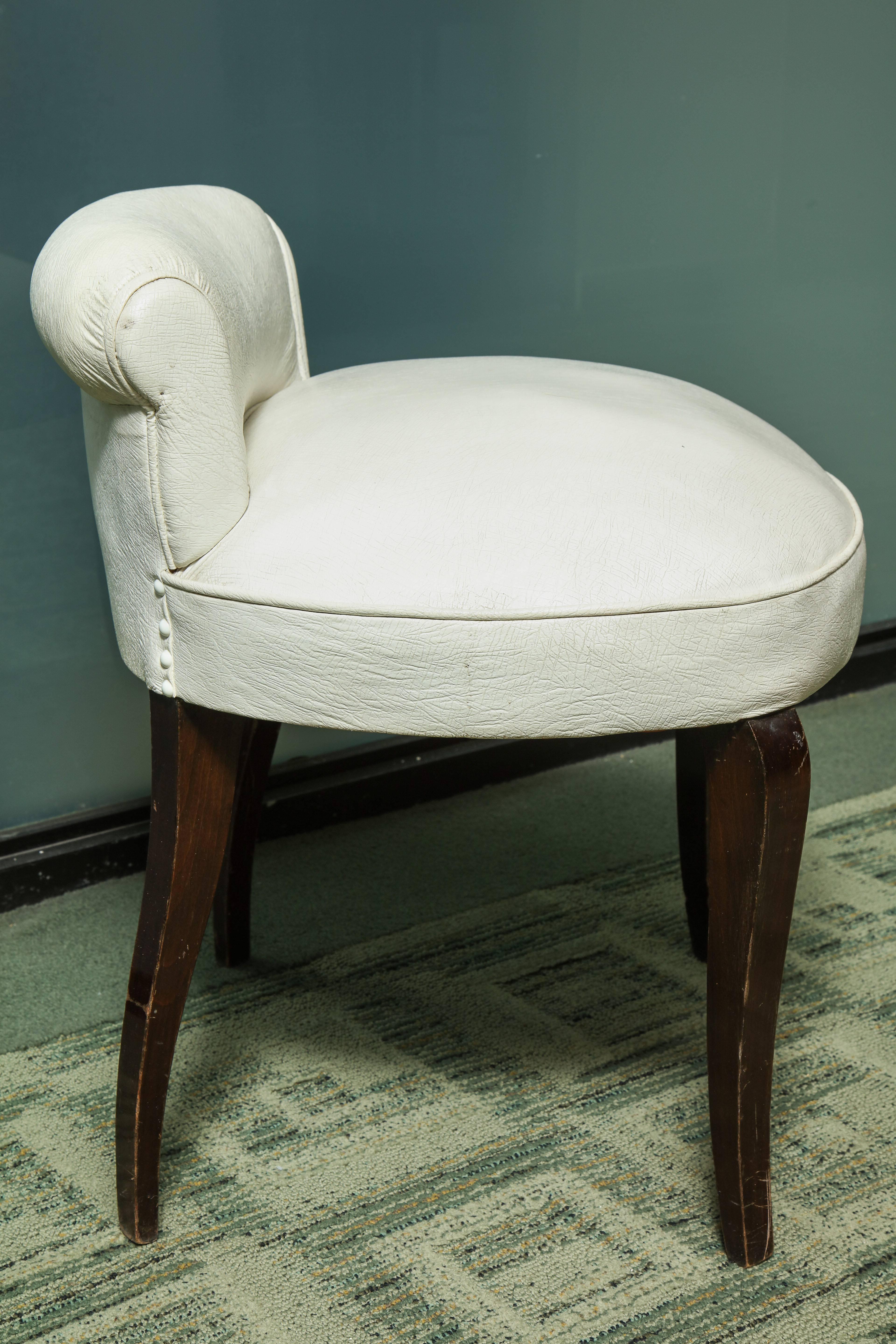 Art Deco White Leather Upholstered Vanity Stool In Good Condition In New York, NY