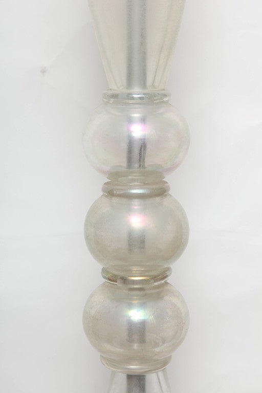 italien Grands lampadaires vintage irisés de Murano en vente