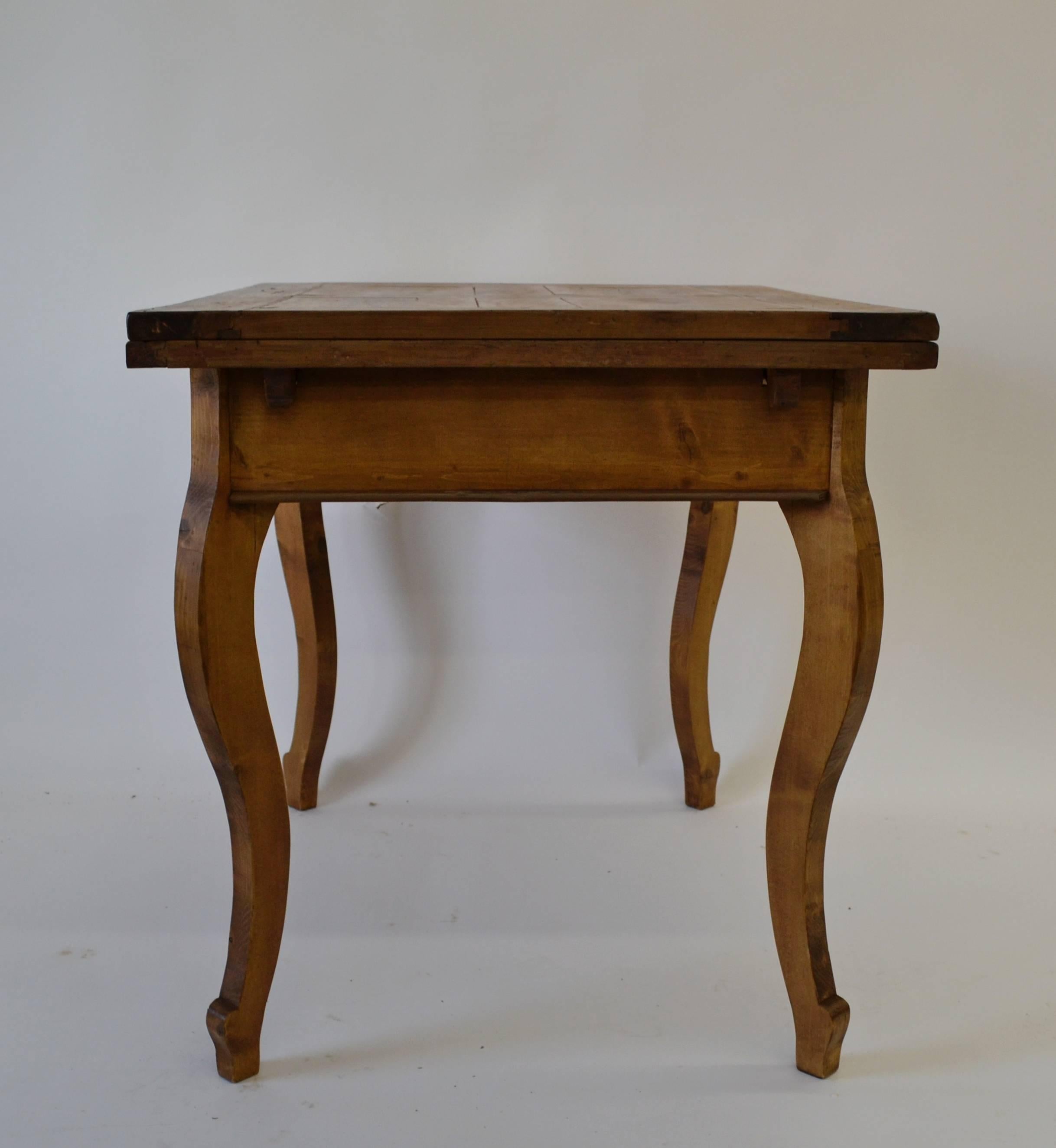 Pine and Chestnut Cabriole Leg Draw Leaf Table 1