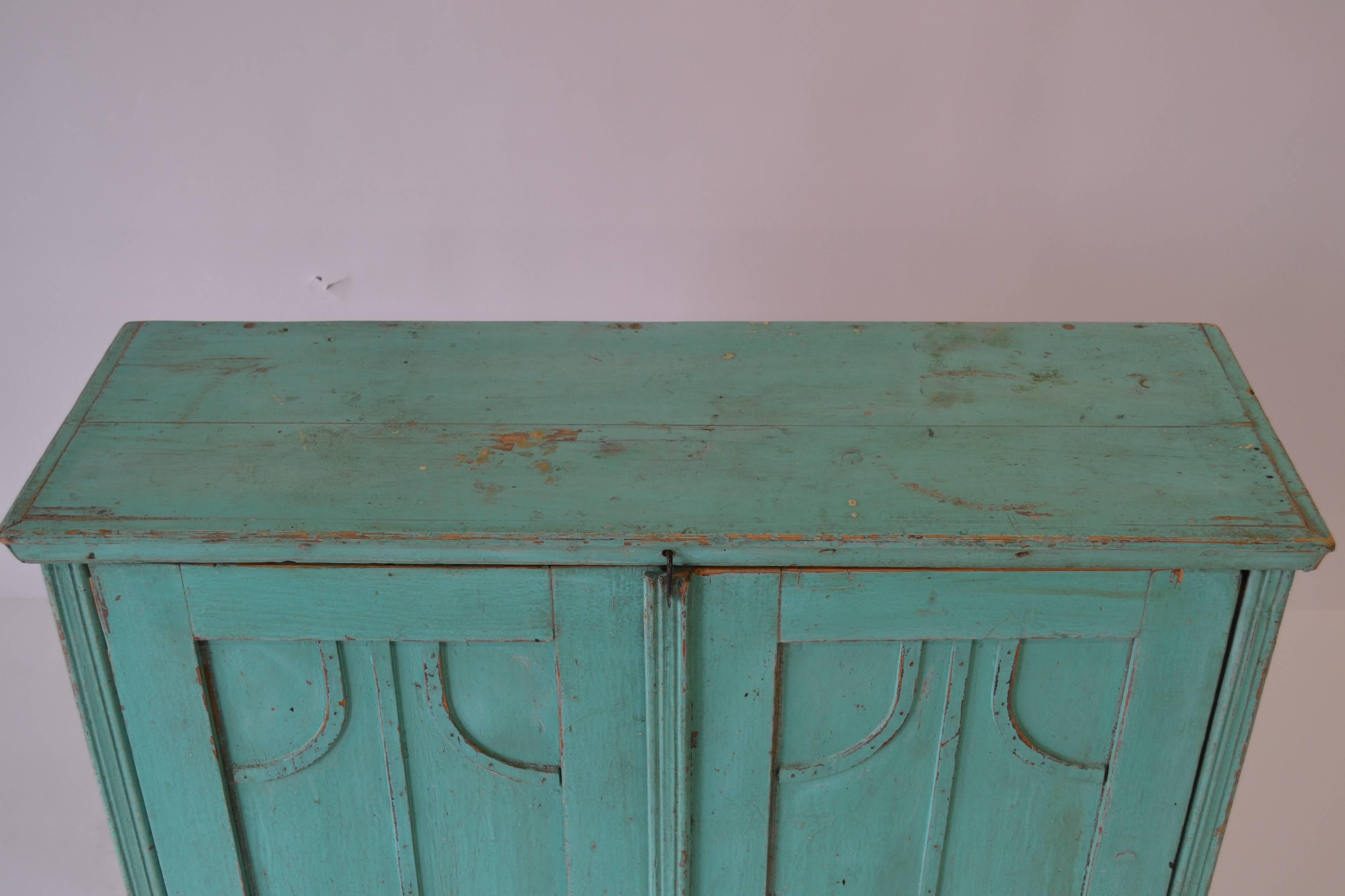 Painted Pine Cupboard In Good Condition In Baltimore, MD