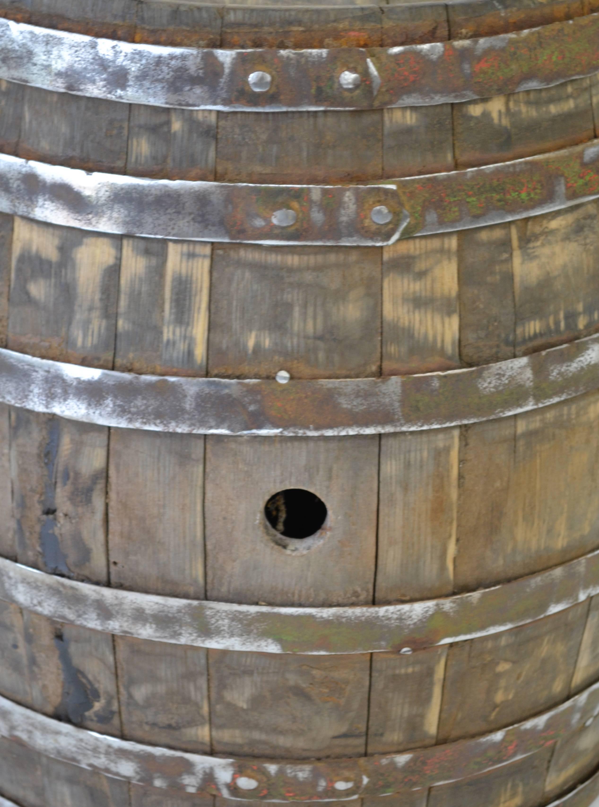 Vintage Oak Wine Barrel In Good Condition In Baltimore, MD