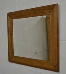 Cadre de miroir en pin ancien