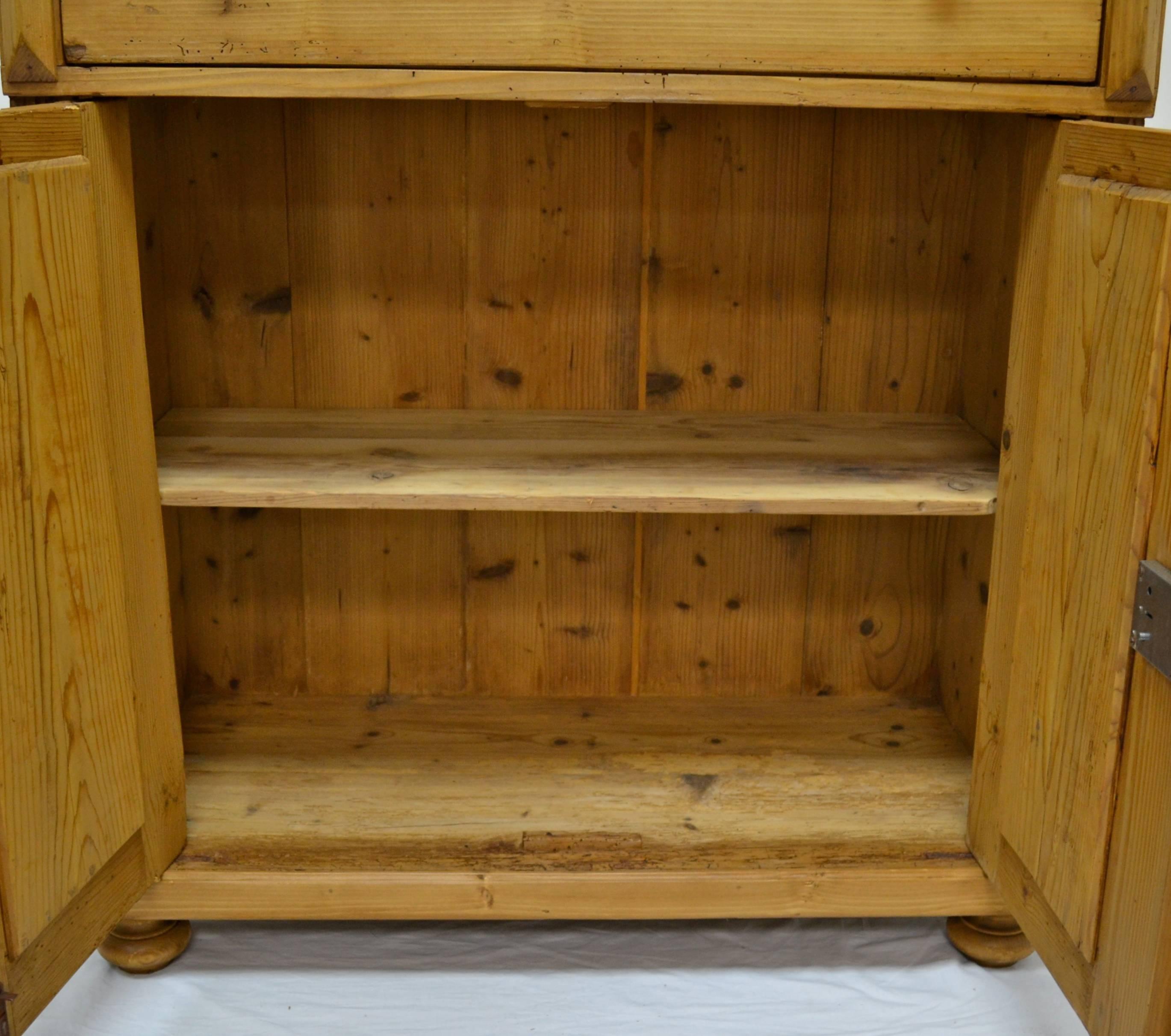 Pine Dresser Base 3