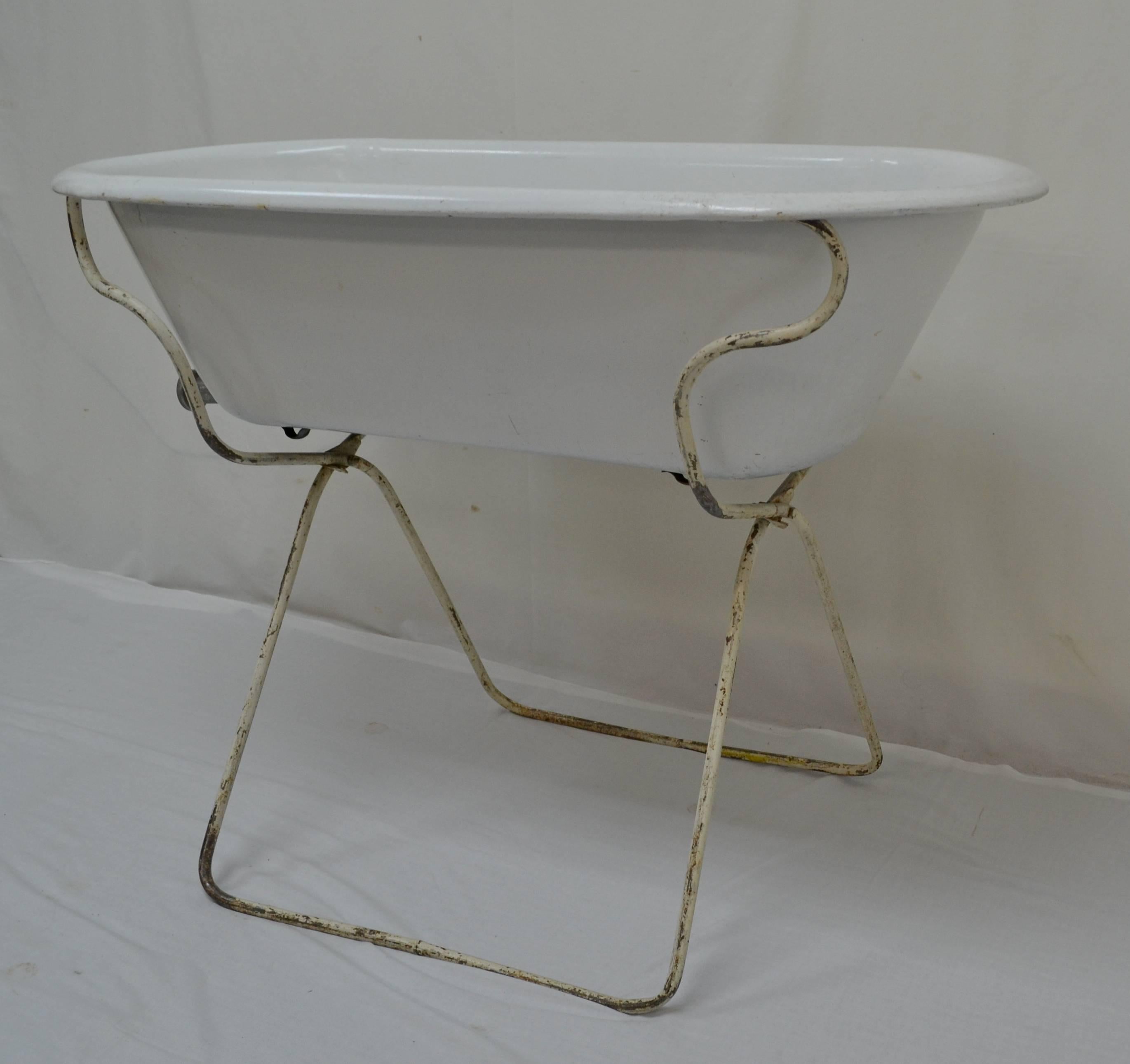 Enameled Vintage Porcelain Enamel Baby Bath on Stand