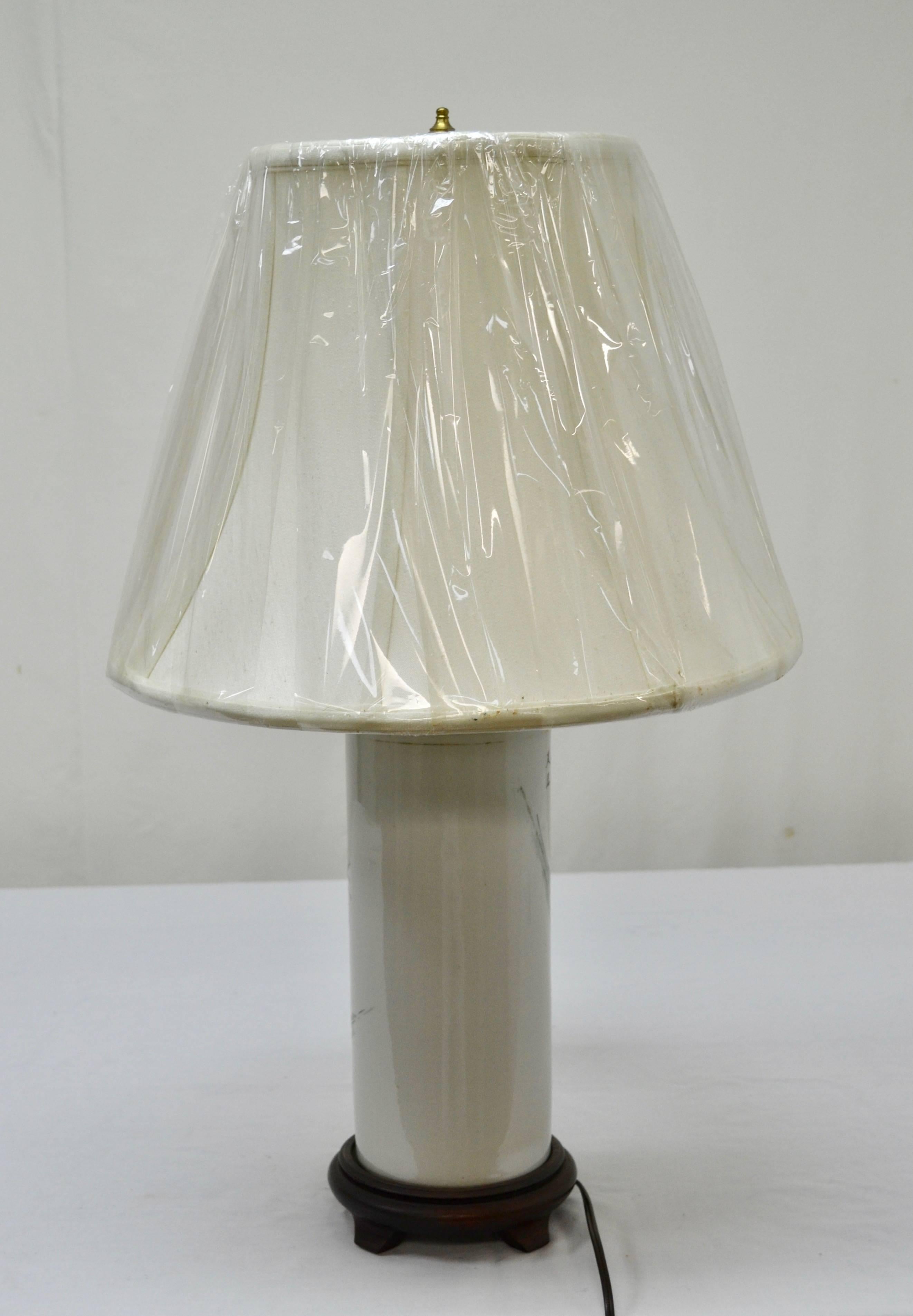 Chinese Export Chinese Porcelain Hat Stand Table Lamp