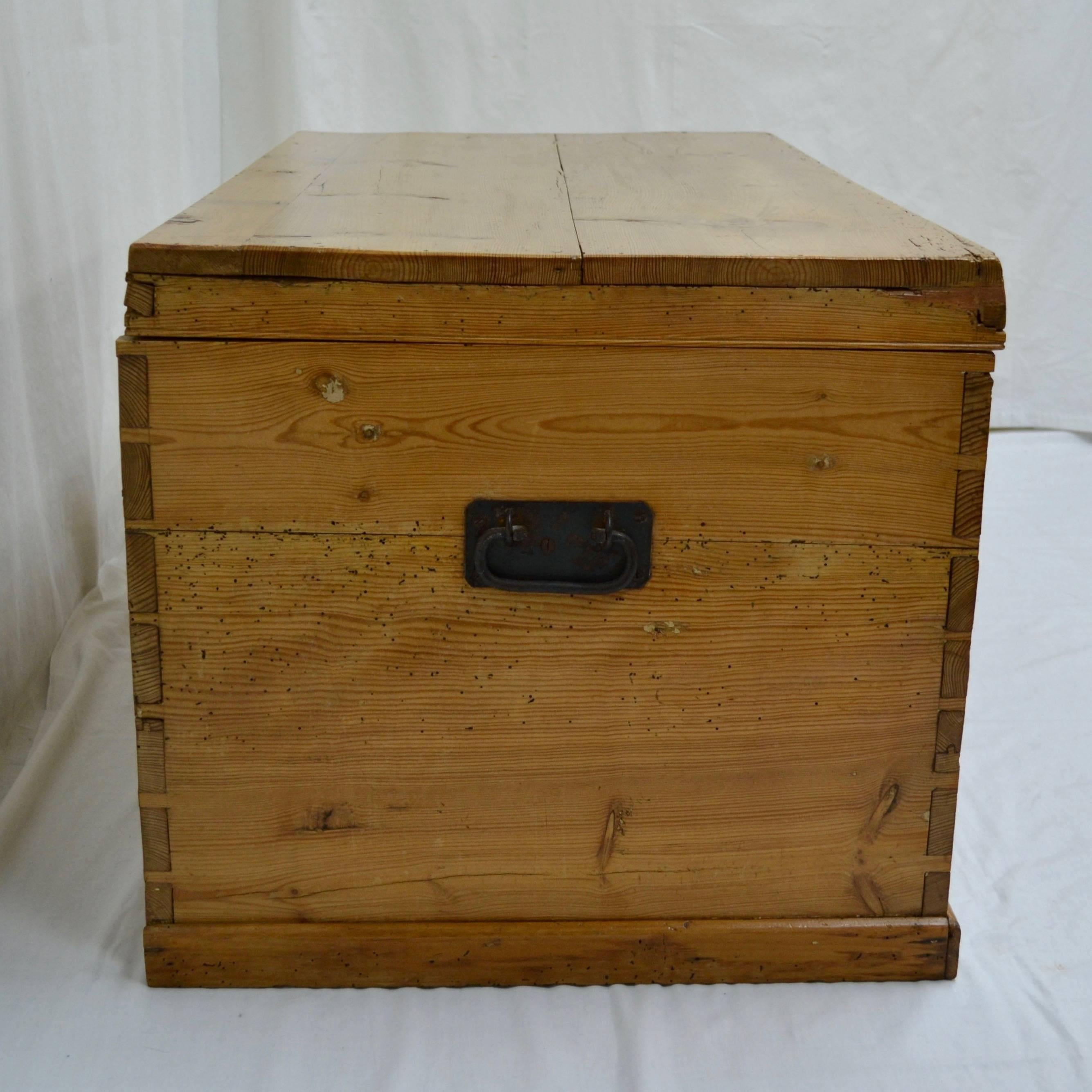 pine storage chest trunk