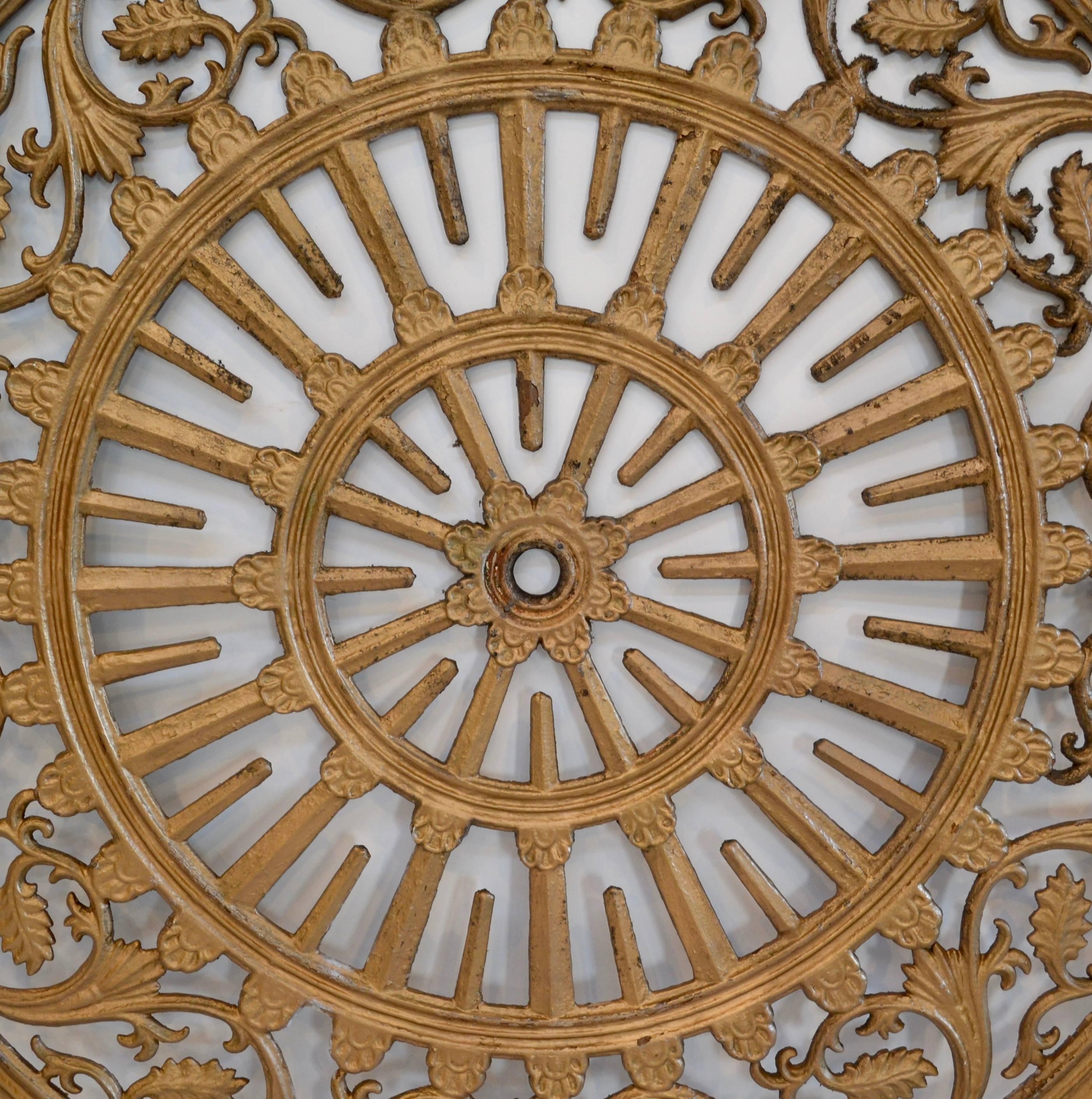 Monumental Cast Iron Ceiling Medallion In Good Condition In Baltimore, MD