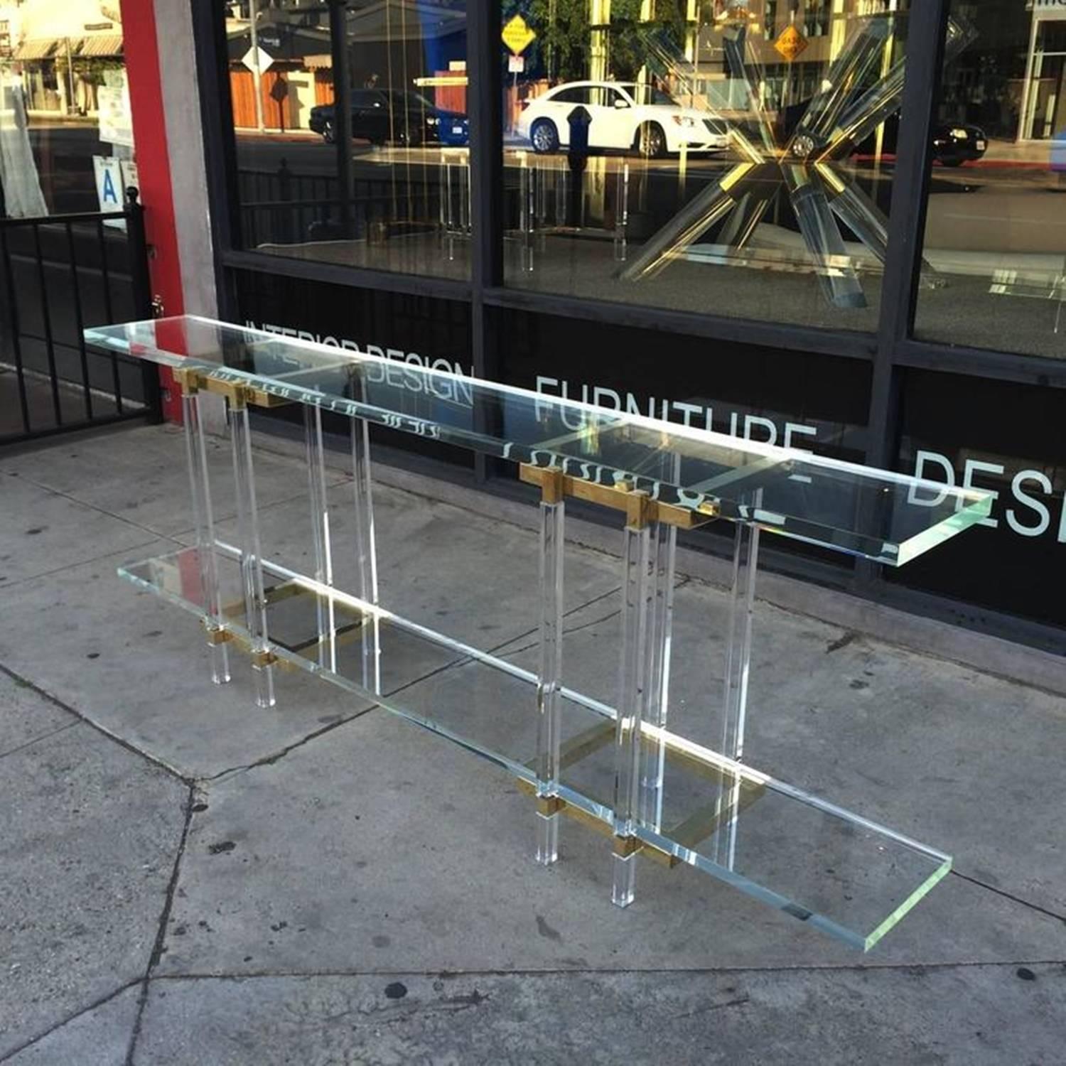 Américain Table console « Metric » de Charles Hollis Jones en Lucite et laiton