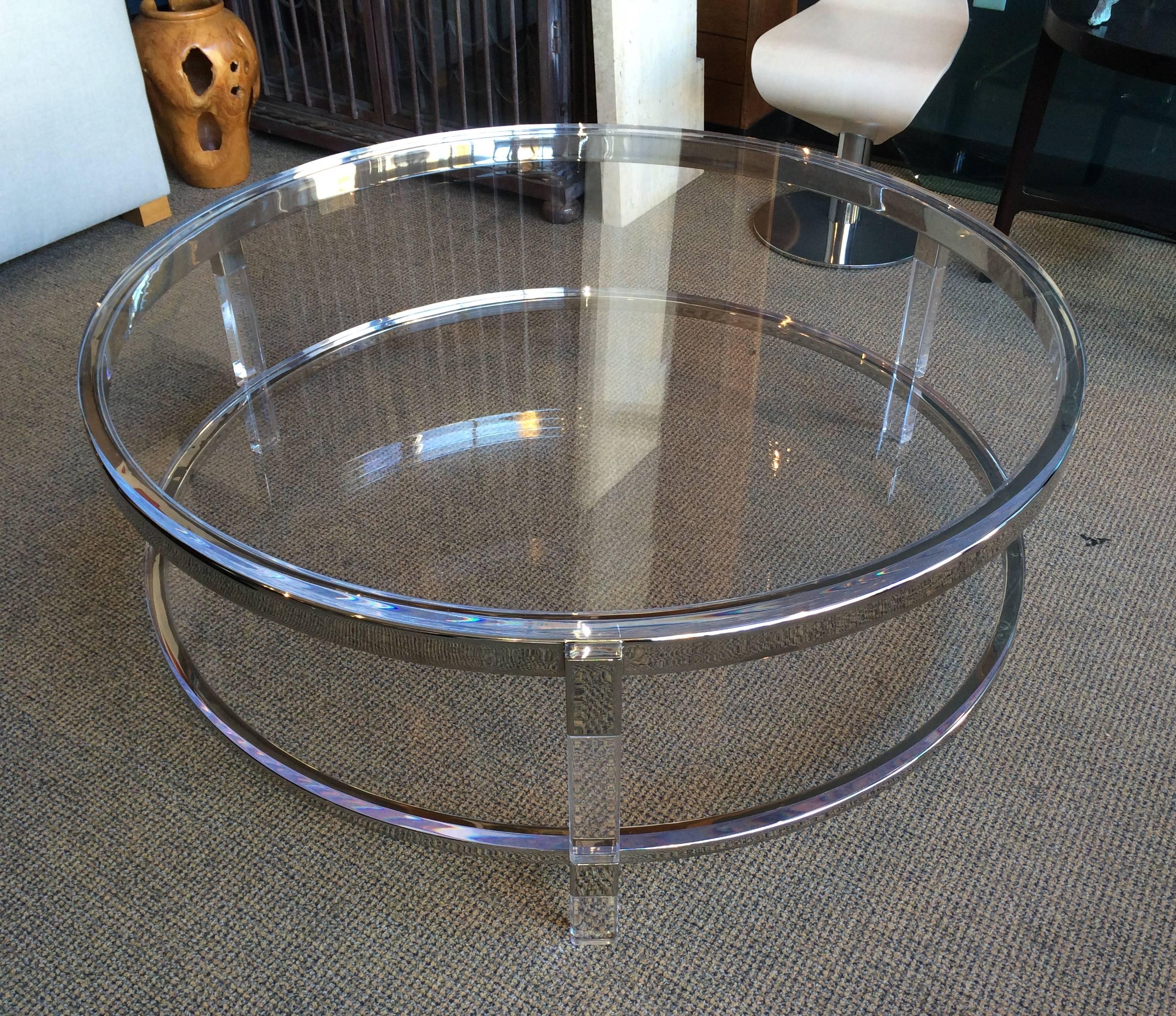 Round Coffee Table in Lucite, Nickel by Charles Hollis Jones, Metric Collection In Good Condition For Sale In Los Angeles, CA