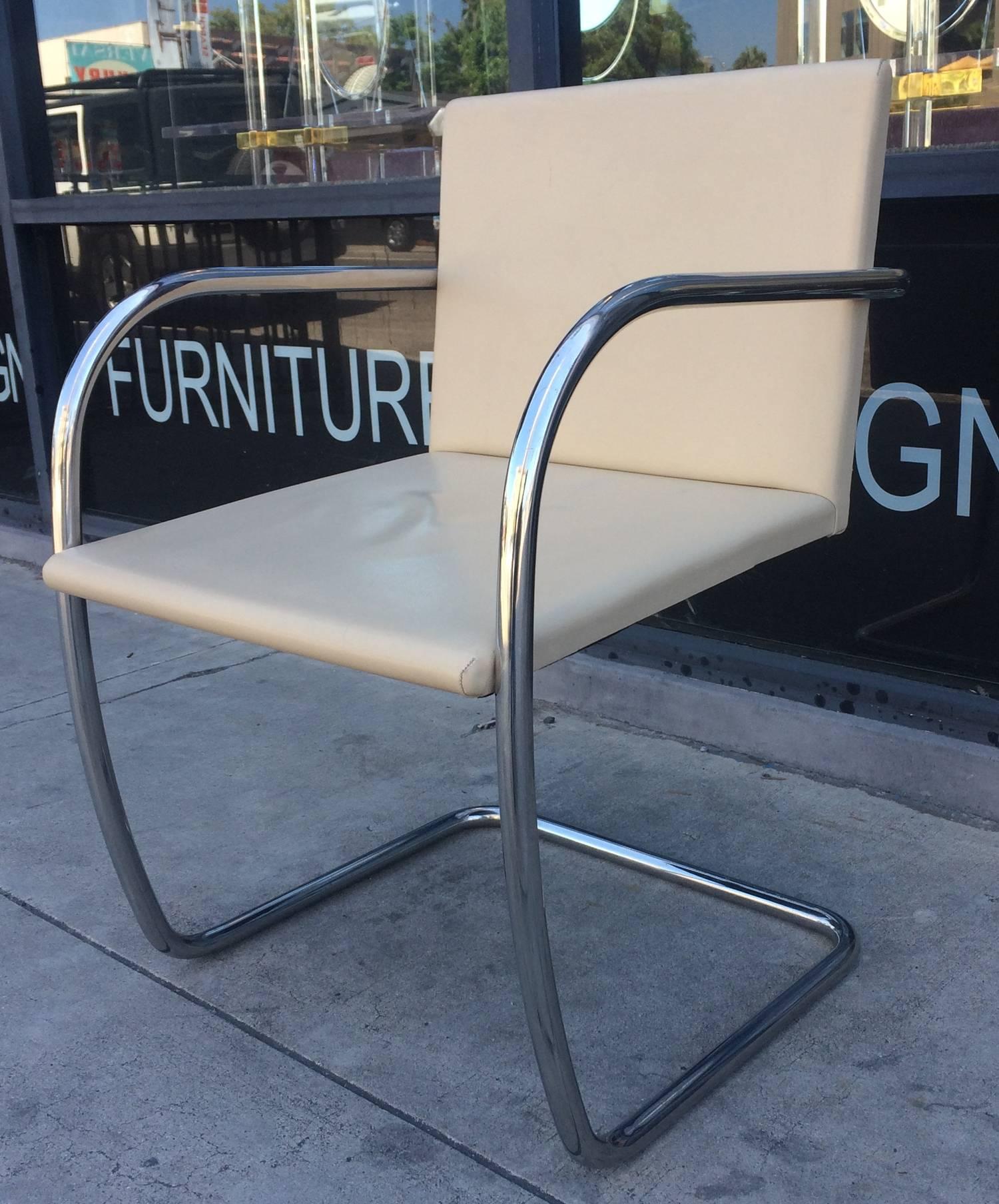 Mid-Century Modern 15 Brno Chairs by Ludwig Mies van der Rohe for Knoll International, Signed