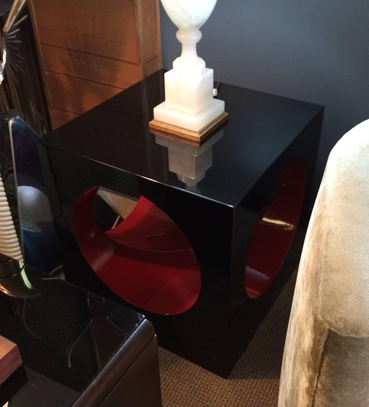 Mid-Century Modern Geometric Coffee Table in Black and Red Lacquer with a Glass Top