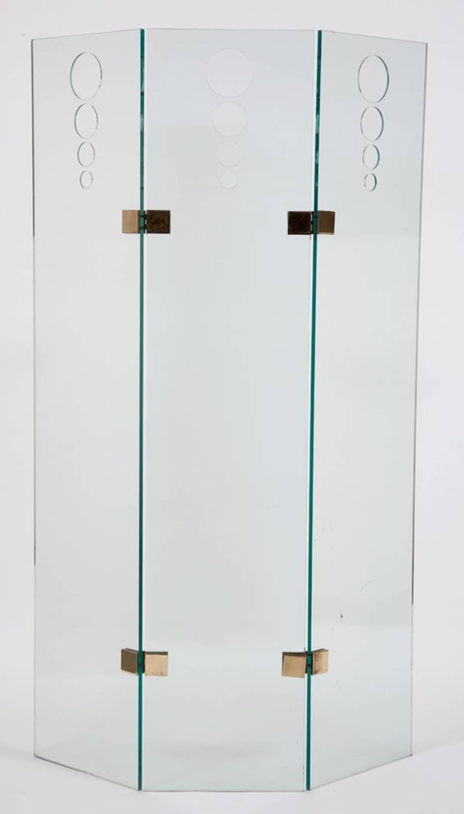 Beautiful Lucite folding screen designed by Charles Hollis Jones in 1968 for Tennessee William as part of the 