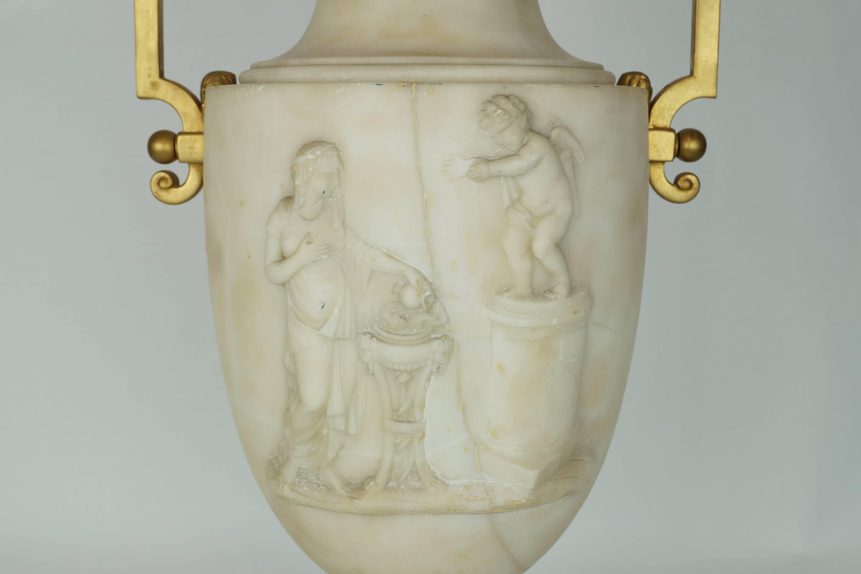 Pair of 19 century Italian Alabaster  and Bronze Neoclassical Urns/ Lamps In Good Condition In New York, NY
