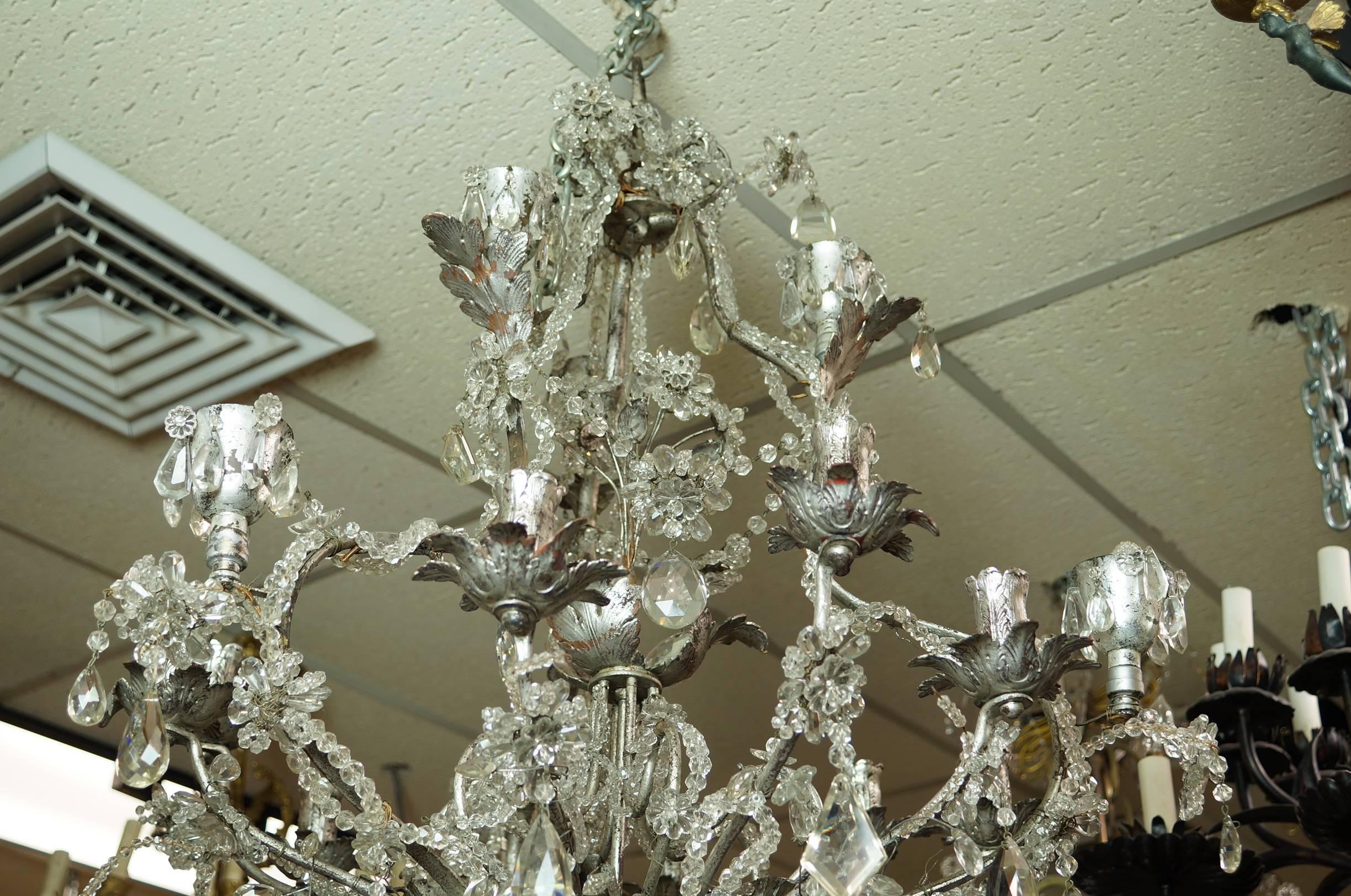 French Important Rock Crystal and Silvered Metal Beaded Chandelier attributed to Baguès For Sale