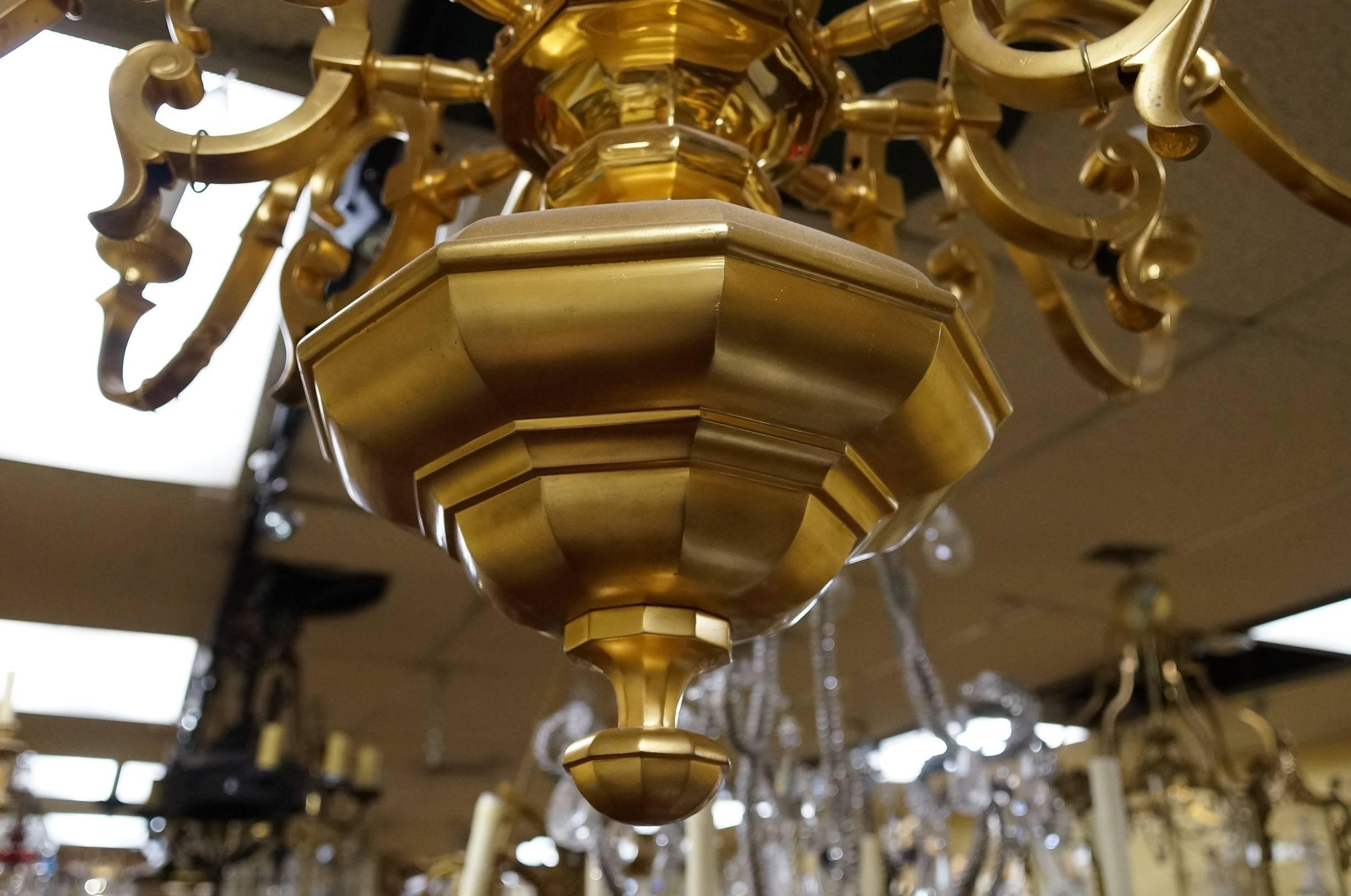 Large Regency Style Gilt Bronze Chandelier In Good Condition For Sale In New York, NY