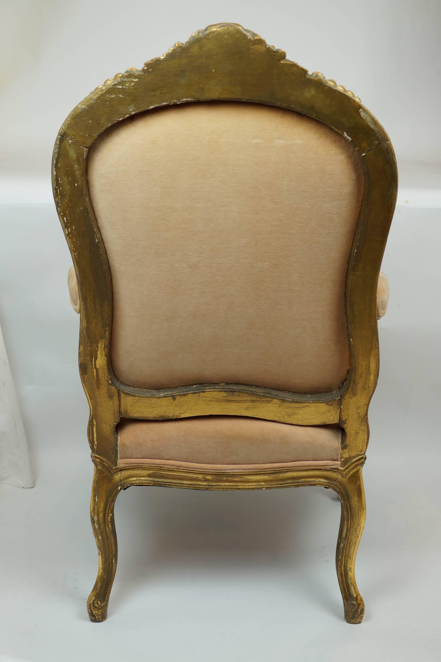 Pair of Louis XV Style Carved Giltwood Amchairs In Excellent Condition In New York, NY
