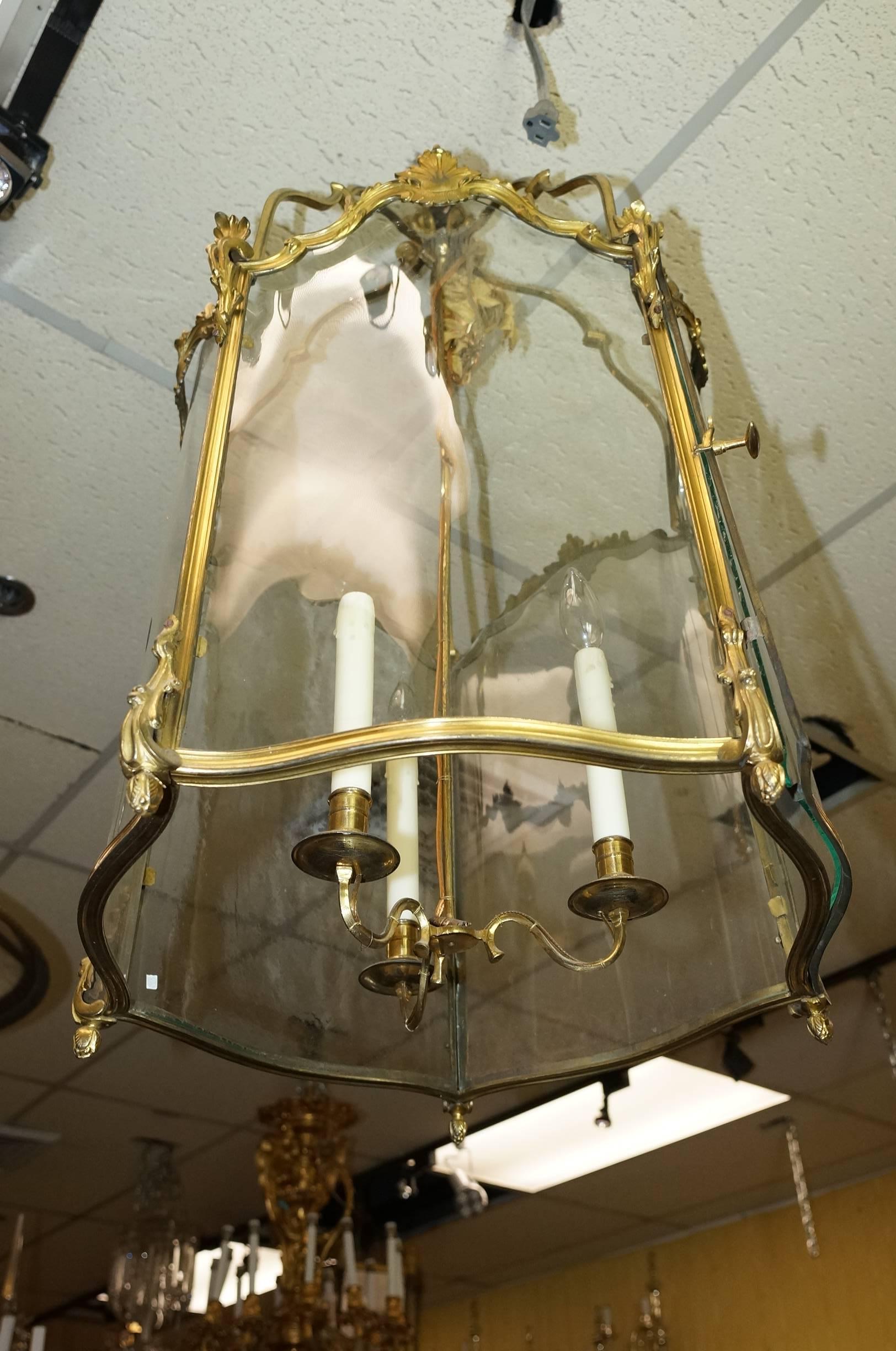 French Louis XVI Style Bronze and Glass Lantern In Good Condition In New York, NY