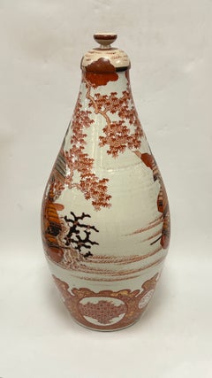 Large Kutani Japanese Vase Depicting Samurai Warriors