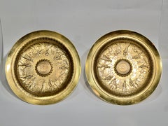 Par de tazas neoclásicas de bronce dorado de Ferdinand Levillain para Barbedienne, hacia 1879