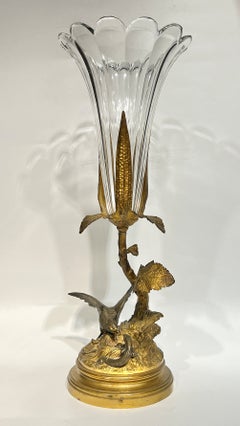 Splendido vaso del XIX secolo in cristallo intagliato e bronzo dorato raffigurante un serpente e un uccello