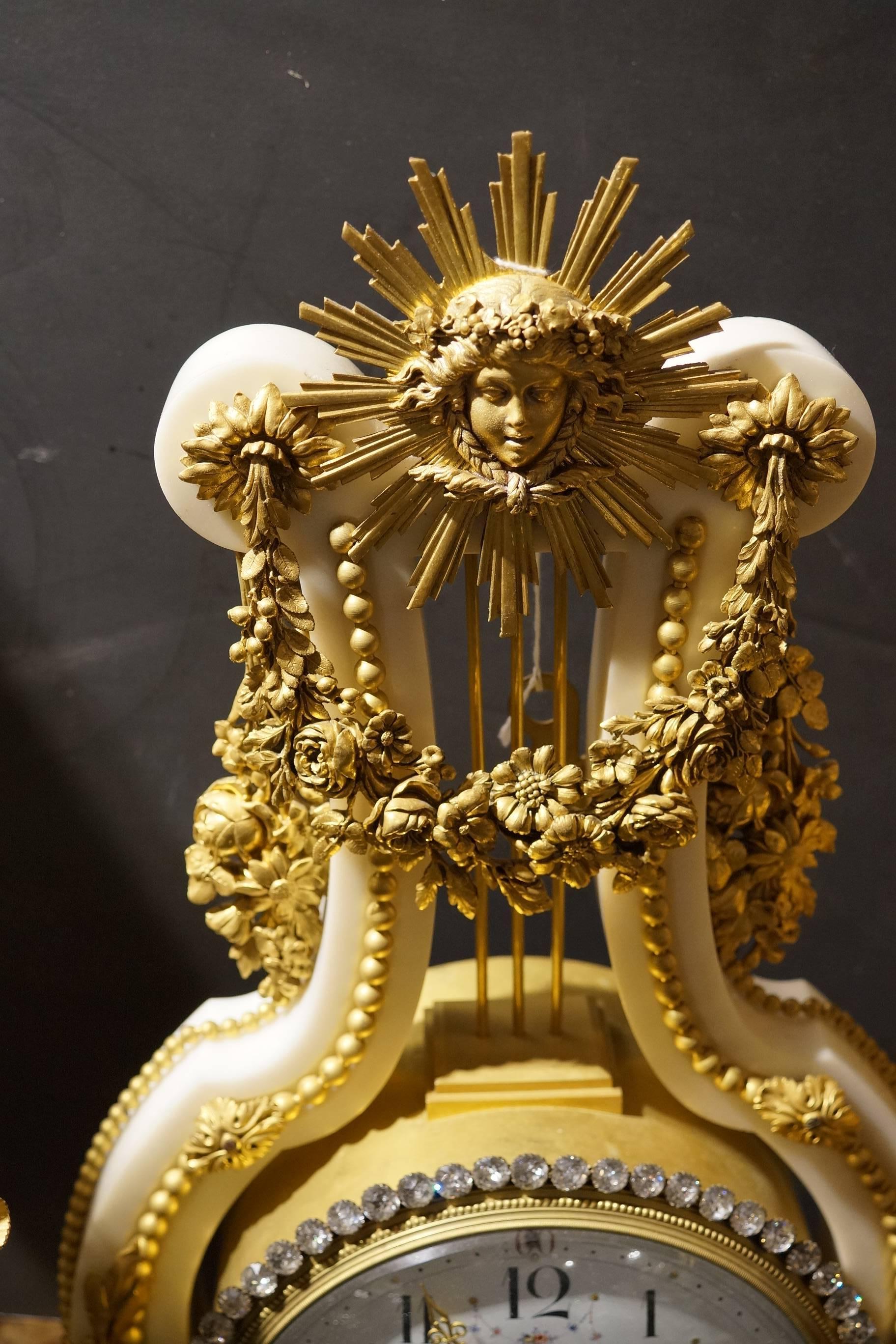French 19th Century Marble and Bronze Clock Set In Good Condition For Sale In New York, NY