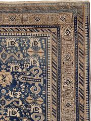 Tapis caucasien ancien perpétuel