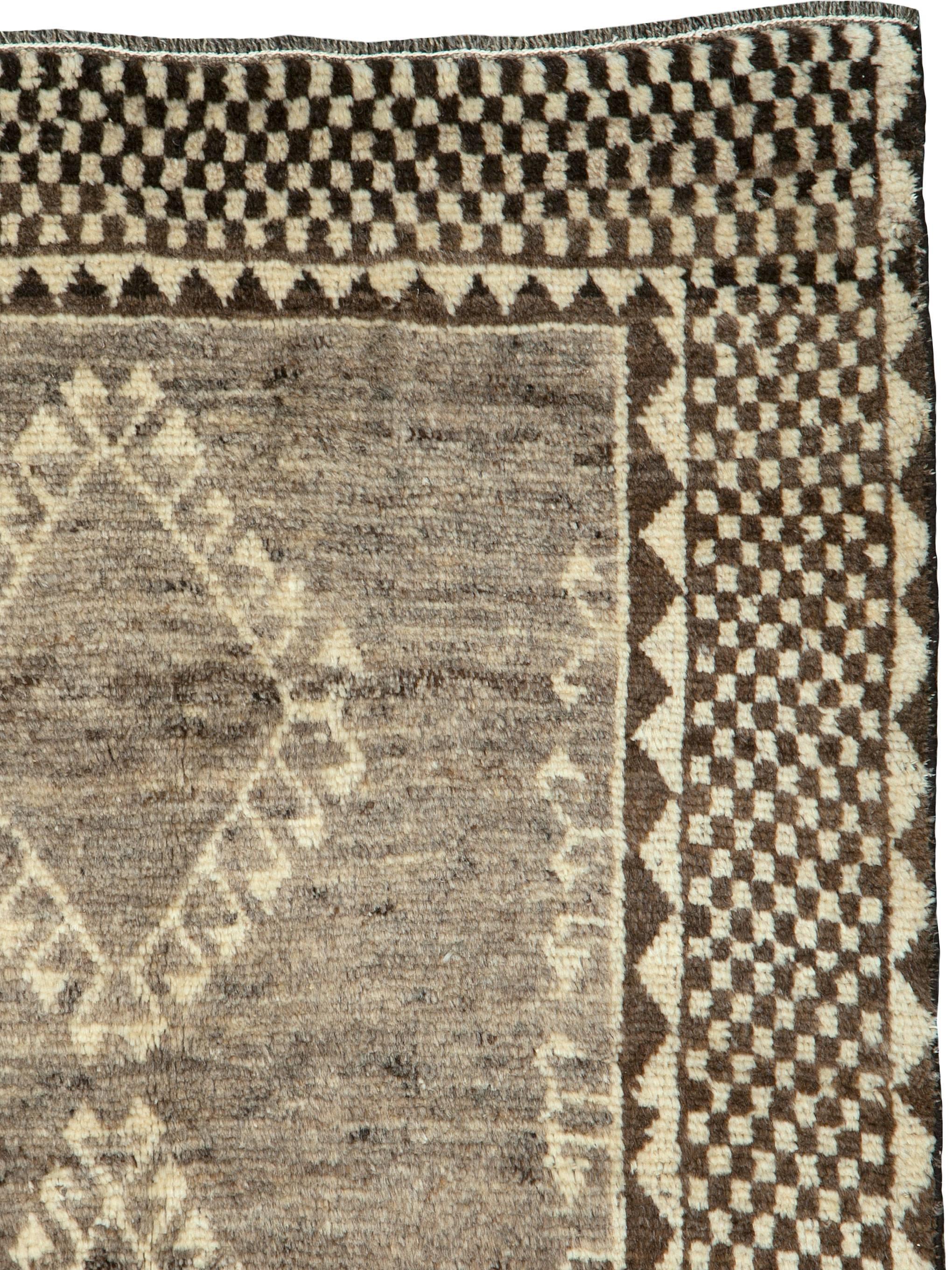 A vintage Persian Gabbeh carpet from the second quarter of the 20th century.