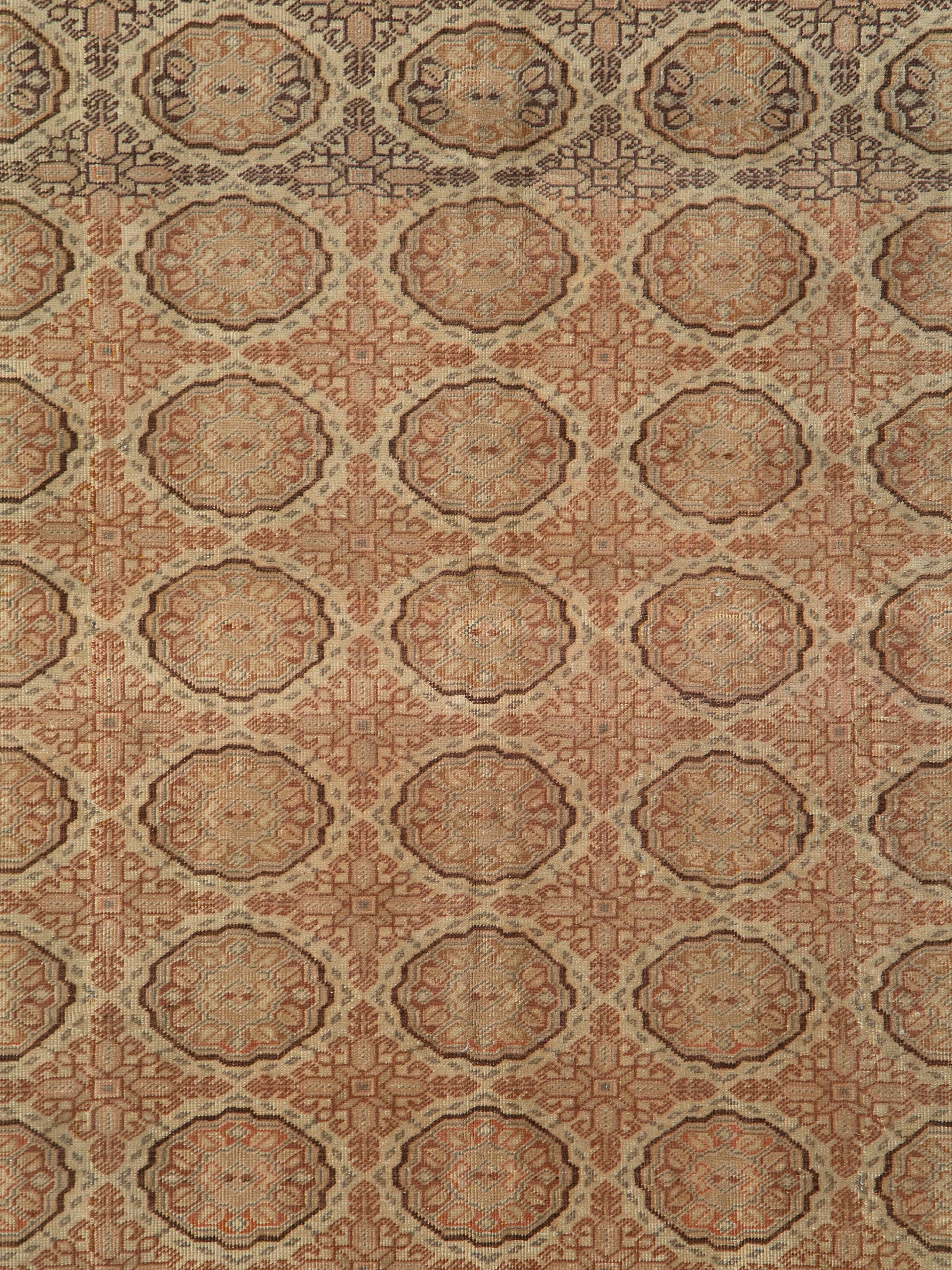 Ein alter türkischer Sivas-Teppich aus dem zweiten Viertel des 20. Jahrhunderts.