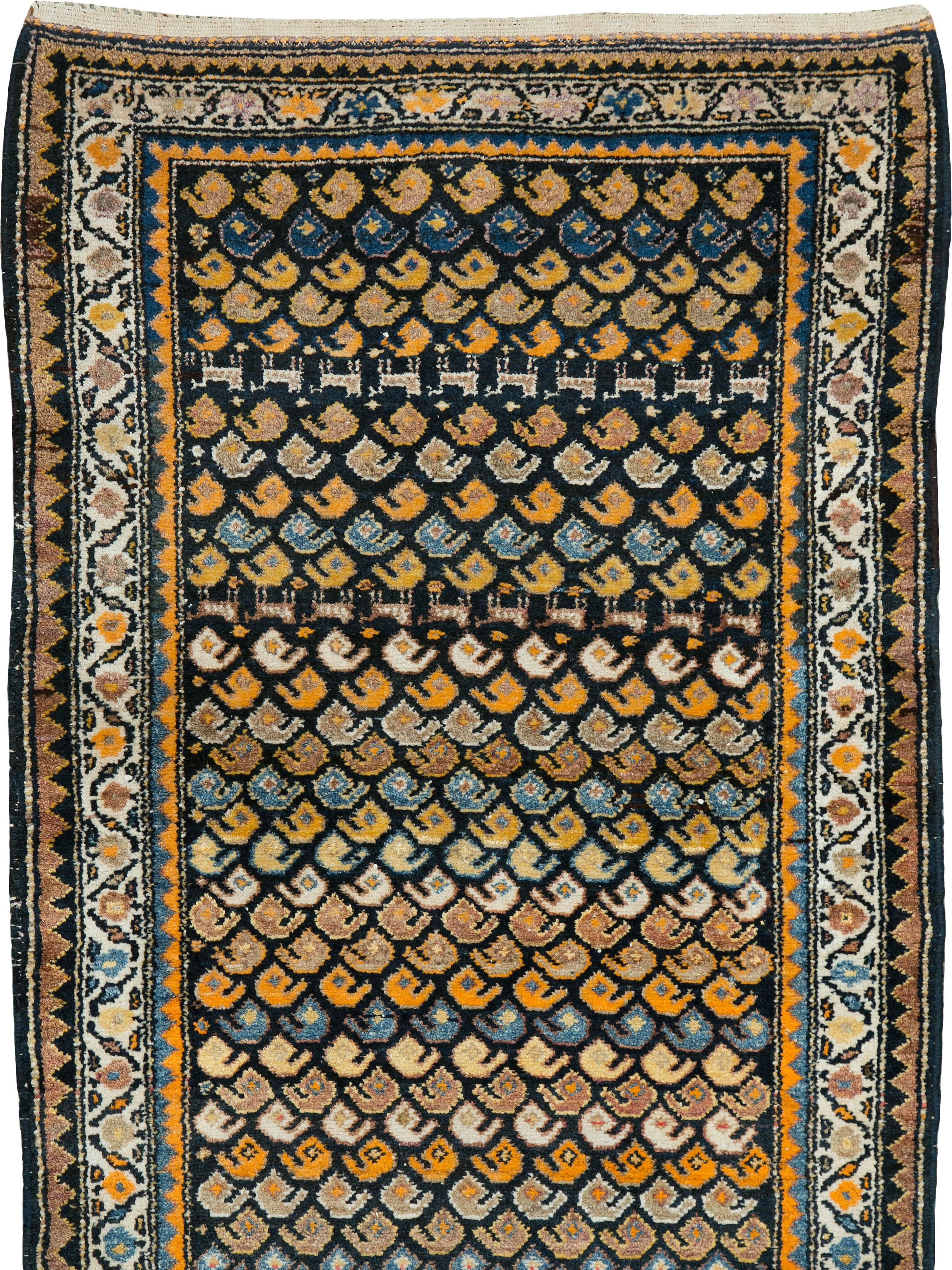 Antique Persian Malayer Pictorial Rug In Excellent Condition For Sale In New York, NY