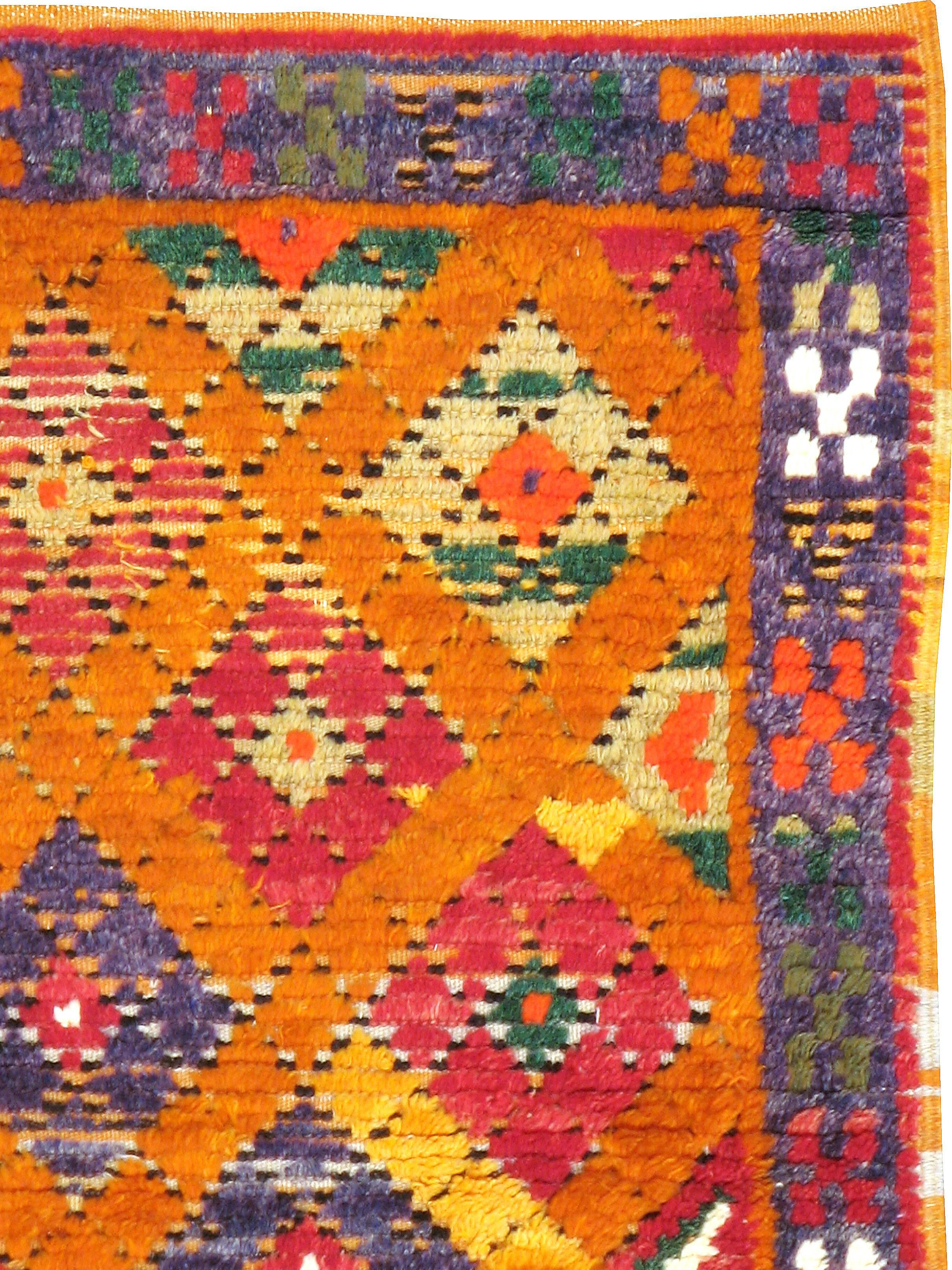 A vintage Turkish Tulu carpet from the second quarter of the 20th century.