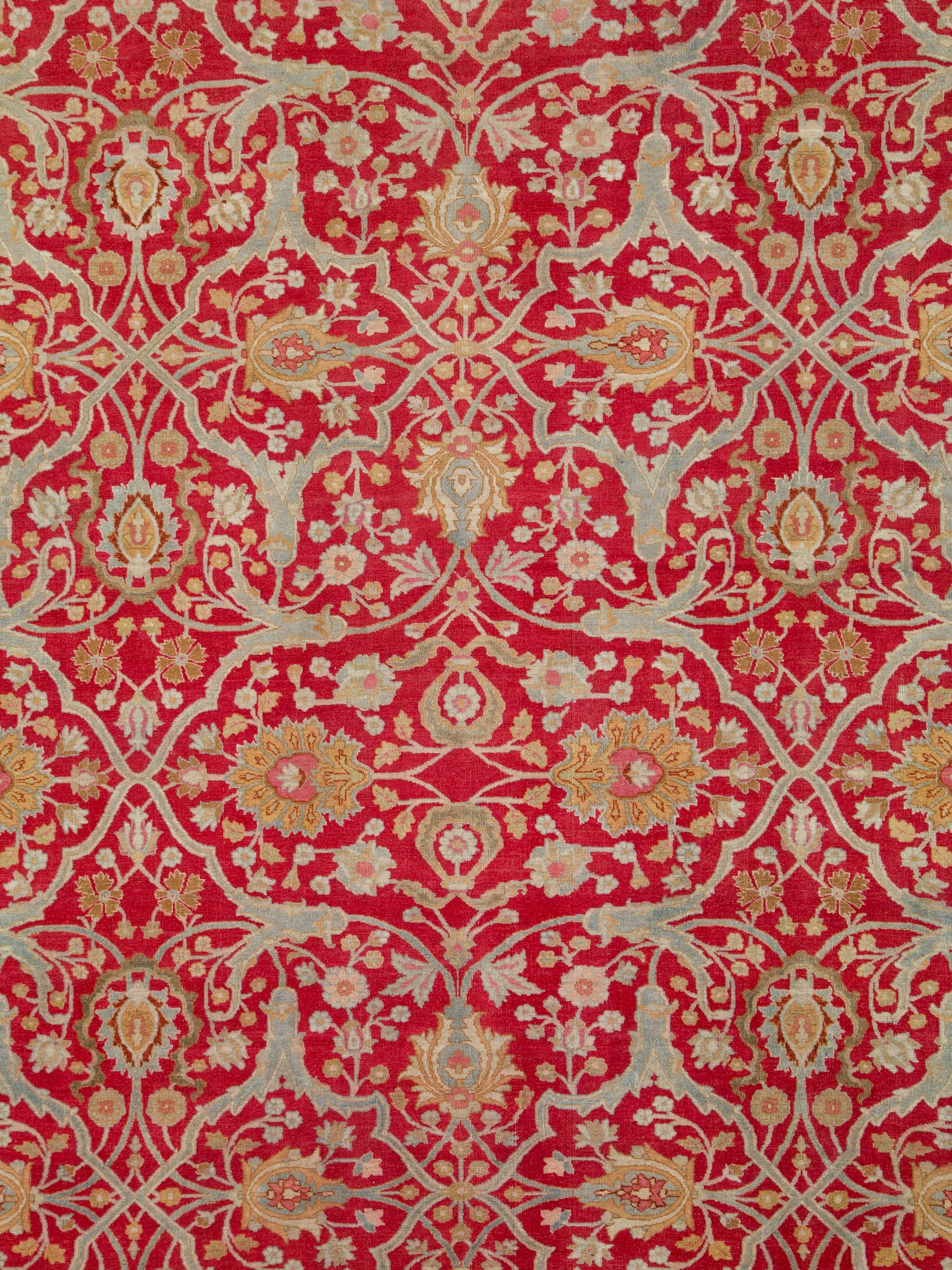 Un tapis persan de Tabriz du premier quart du 20e siècle.