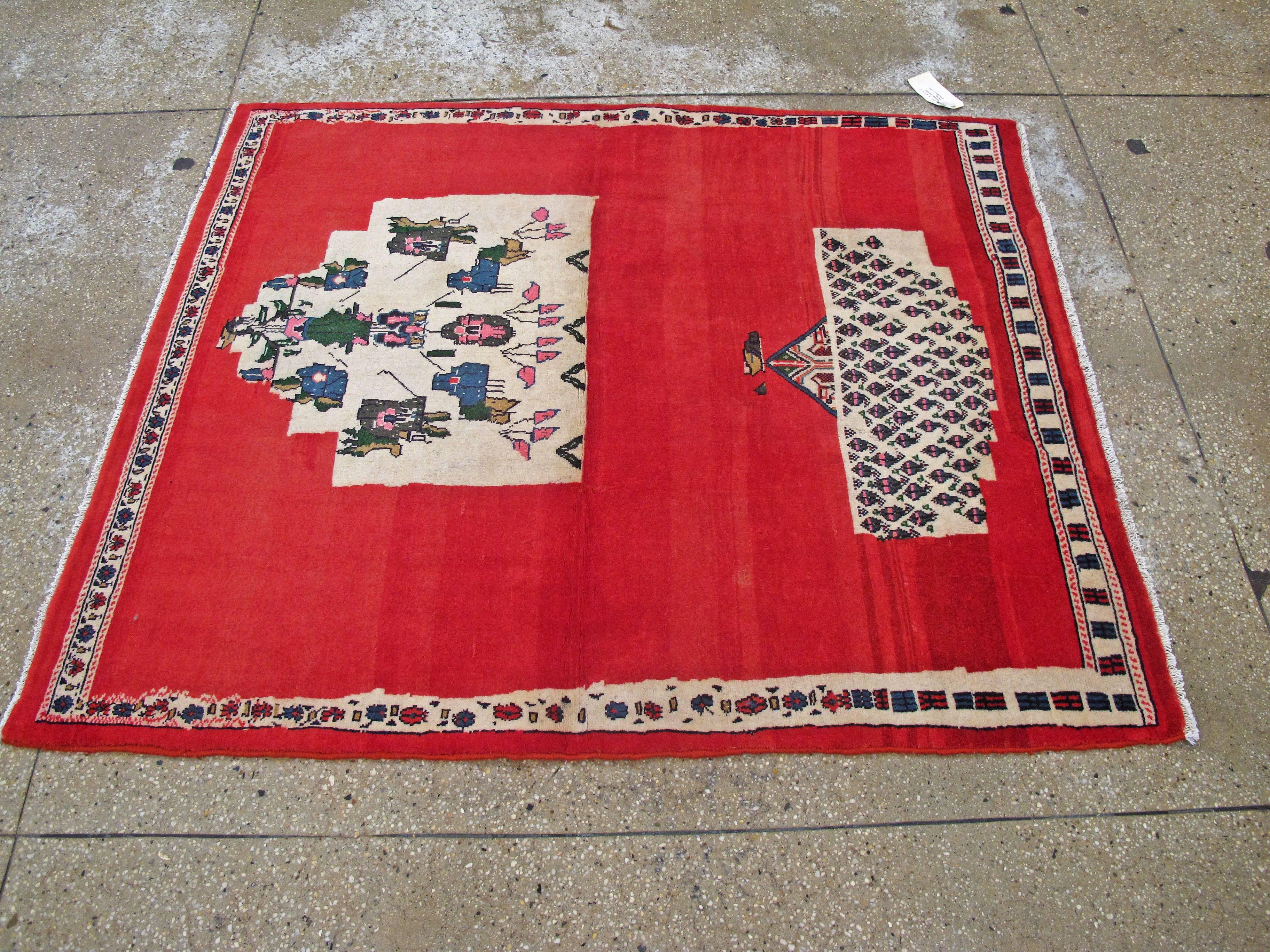 Vintage Persian Mahal Rug In Excellent Condition For Sale In New York, NY