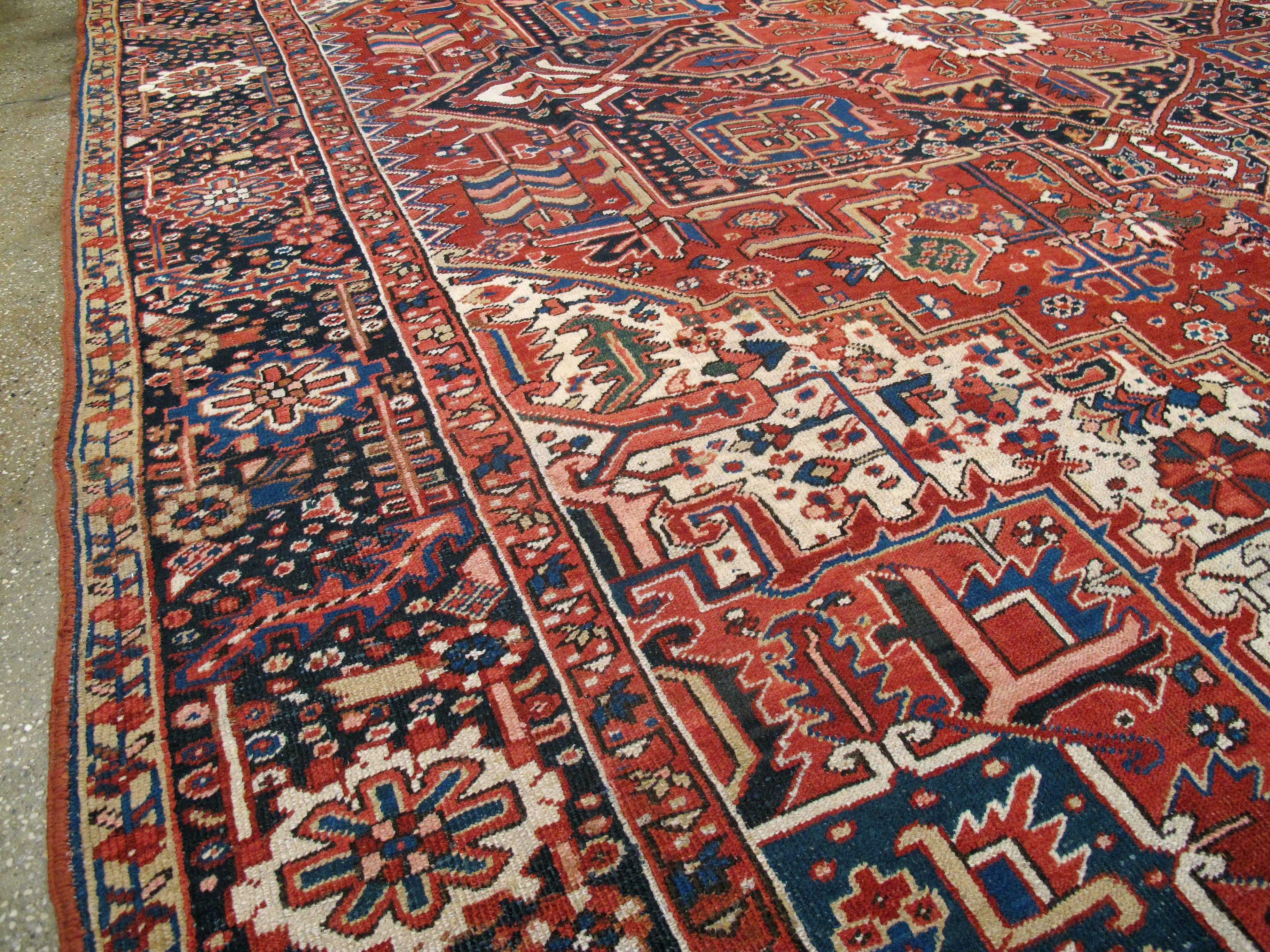 Vintage Persian Heriz Rug In Good Condition In New York, NY