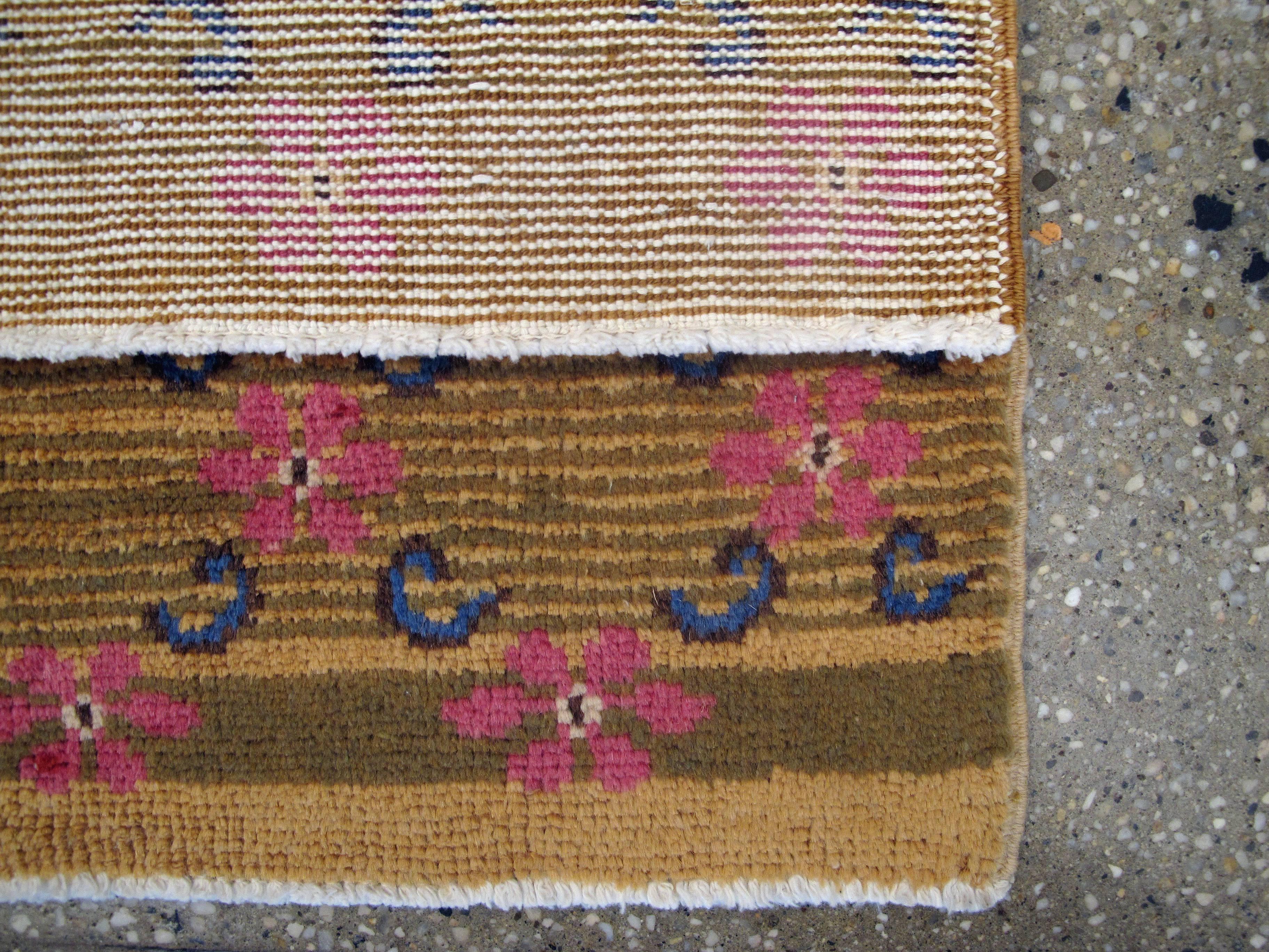 Vintage Turkish Anatolian Rug For Sale 3