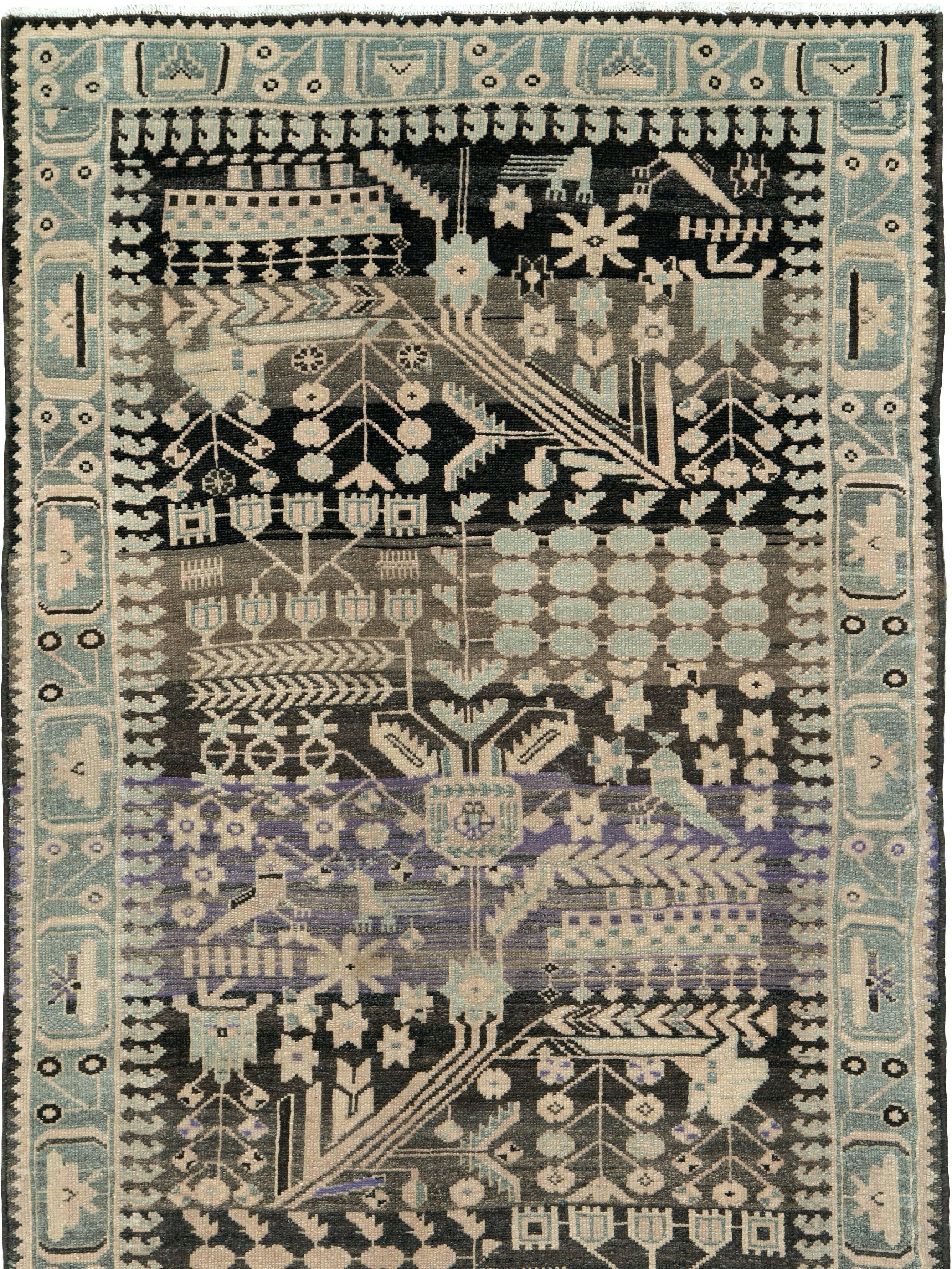 A vintage Persian Malayer runner from the mid-20th century.

Measures: 3' 8