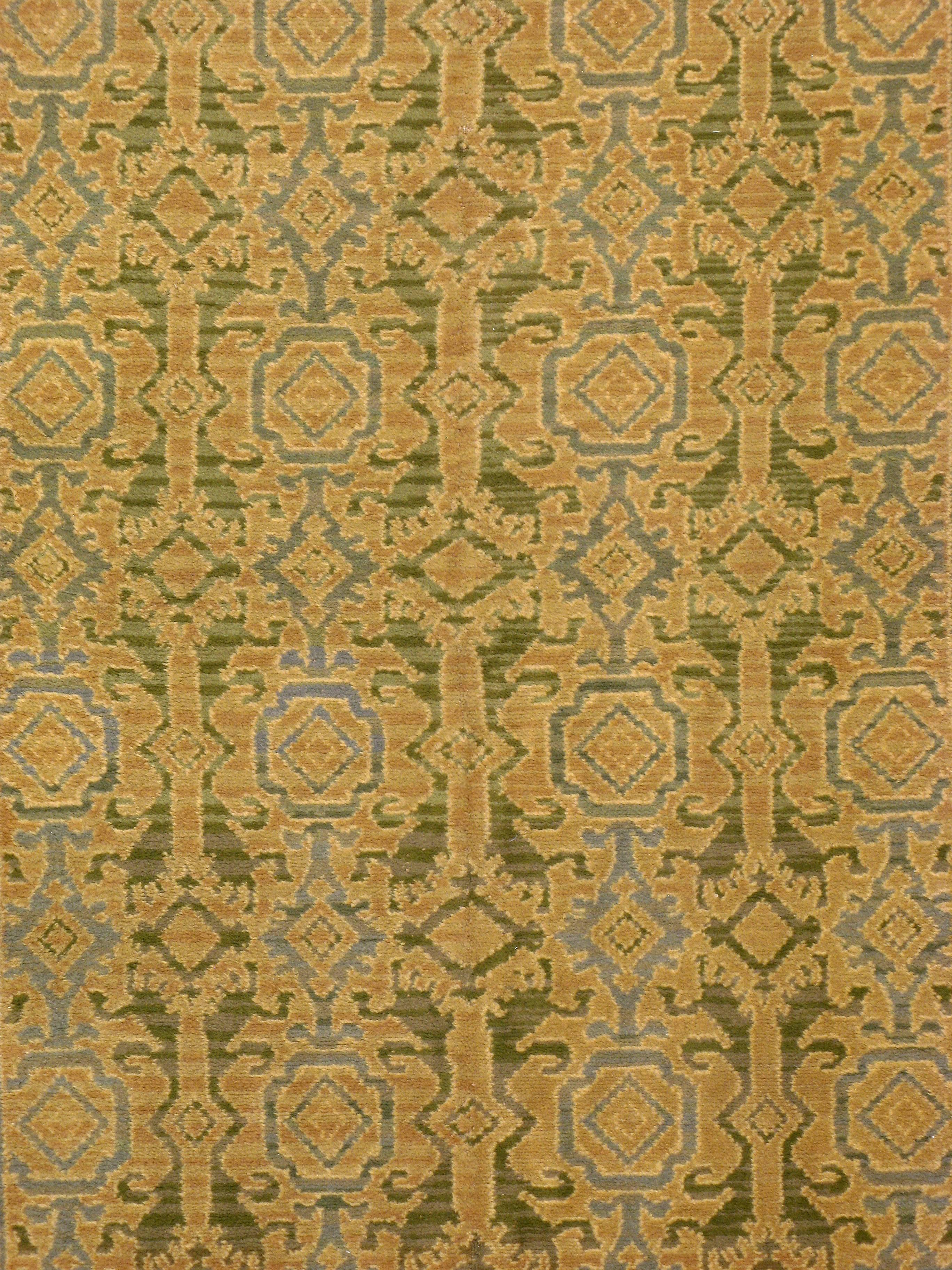 Tapis espagnol vintage de Cuenca datant du milieu du 20e siècle. Les tapis espagnols en général sont réputés pour leurs décorations et leurs motifs géométriques. Par rapport aux premiers tapis espagnols créés dans des ateliers tels que Looping et