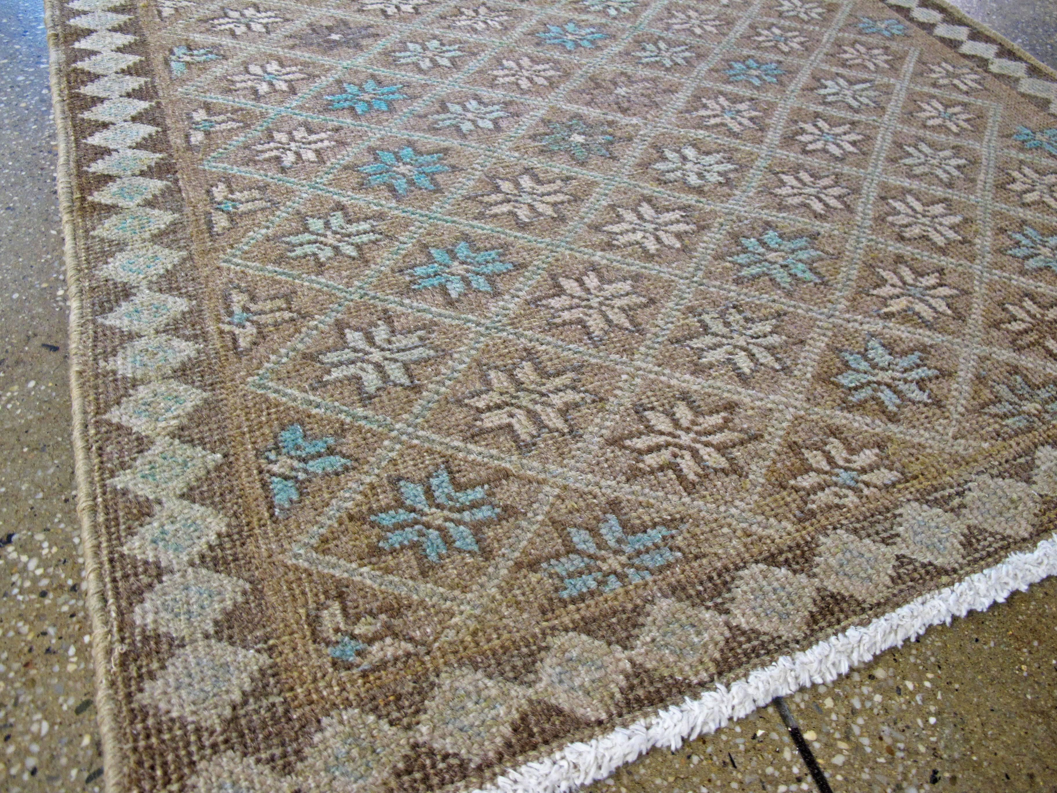 Tissé à la main Tapis persan vintage de Tabriz en vente