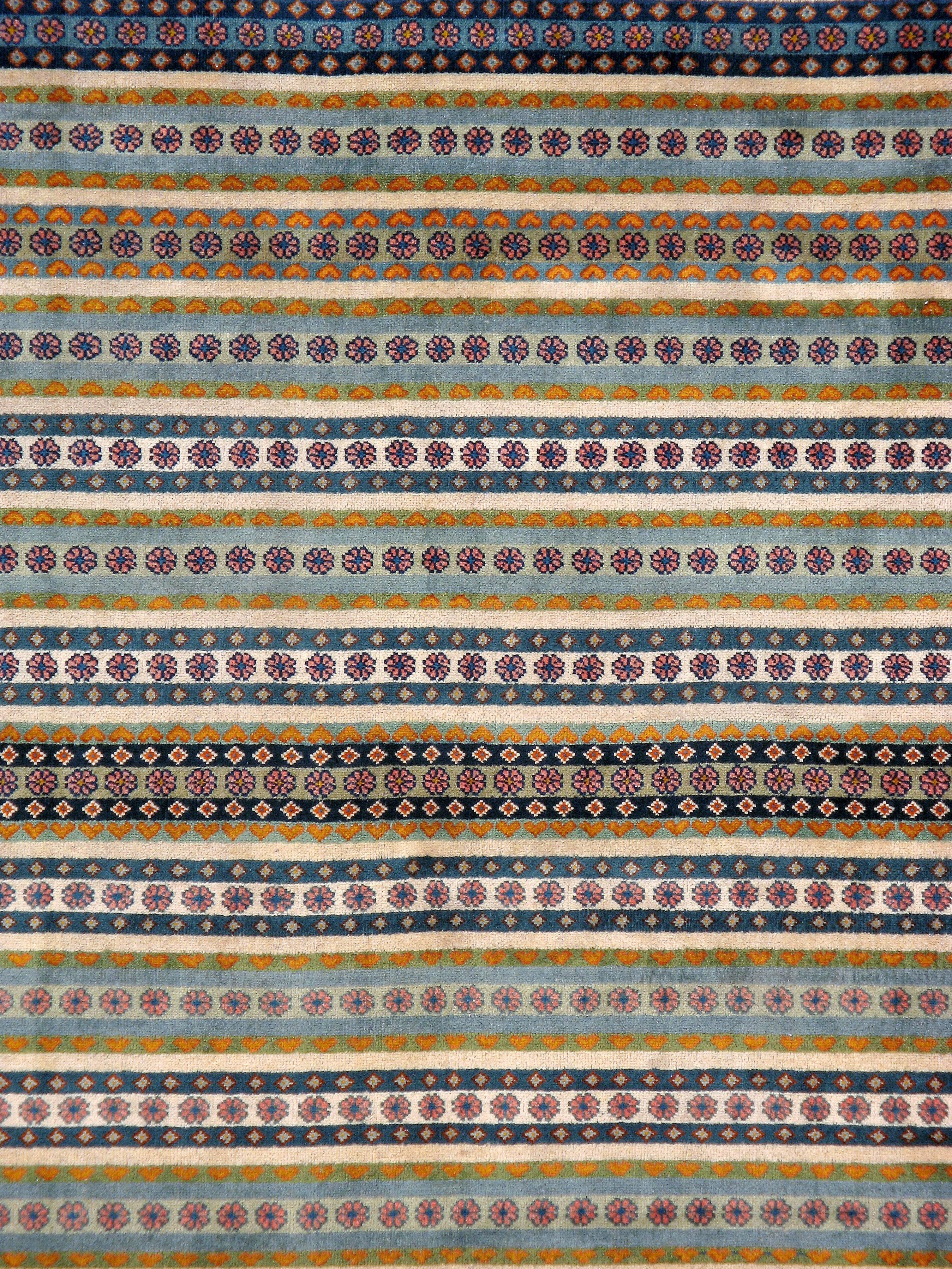 Mid-Century Modern Vintage Persian Kashan Rug For Sale