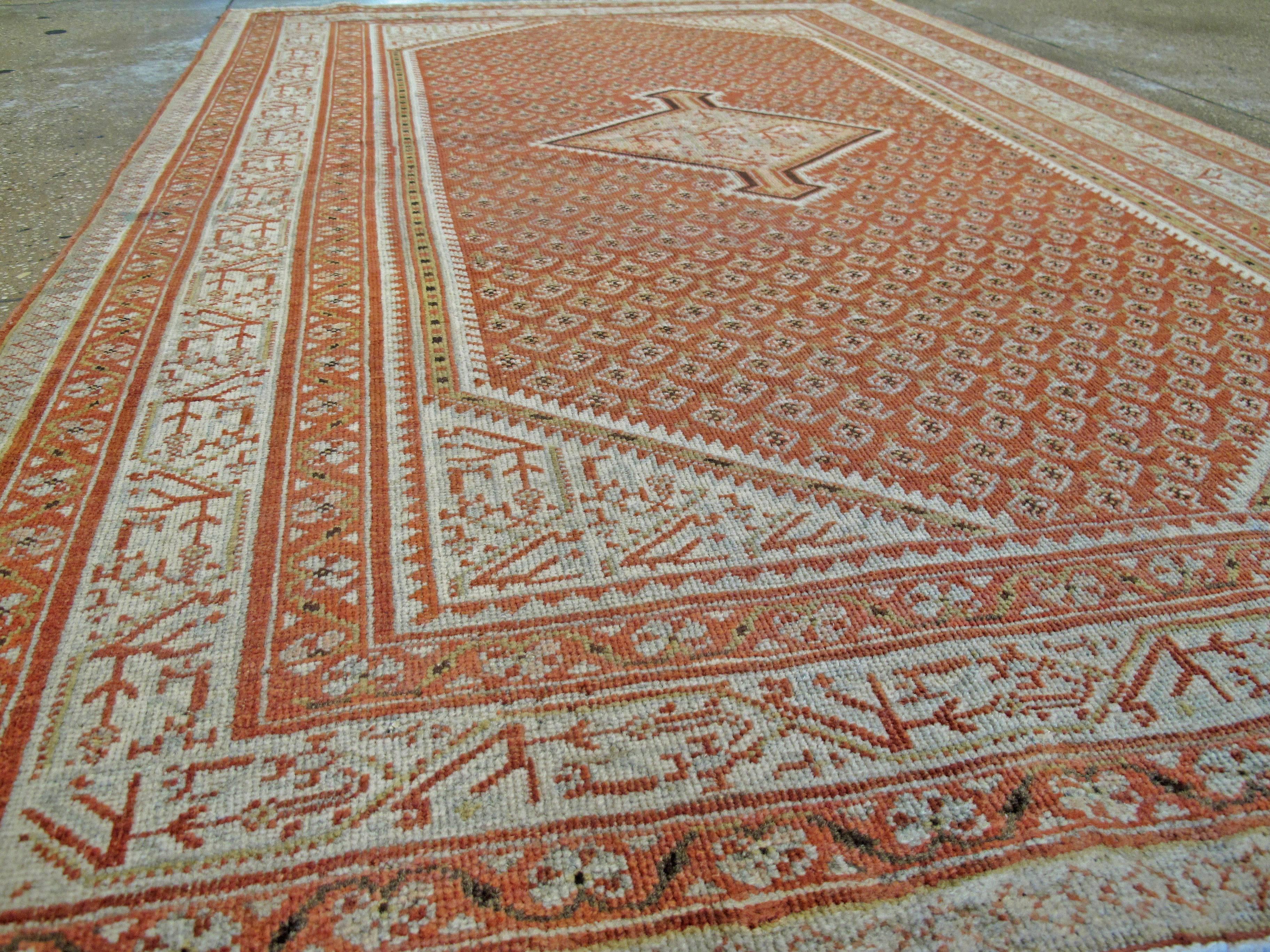 Antiker persischer Malayer-Teppich im Zustand „Gut“ im Angebot in New York, NY