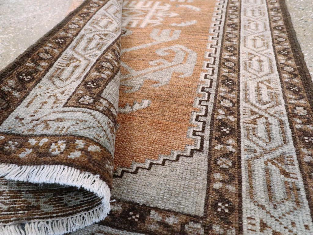Persischer Malayer-Würfelteppich aus der Mitte des 20. (Wolle) im Angebot