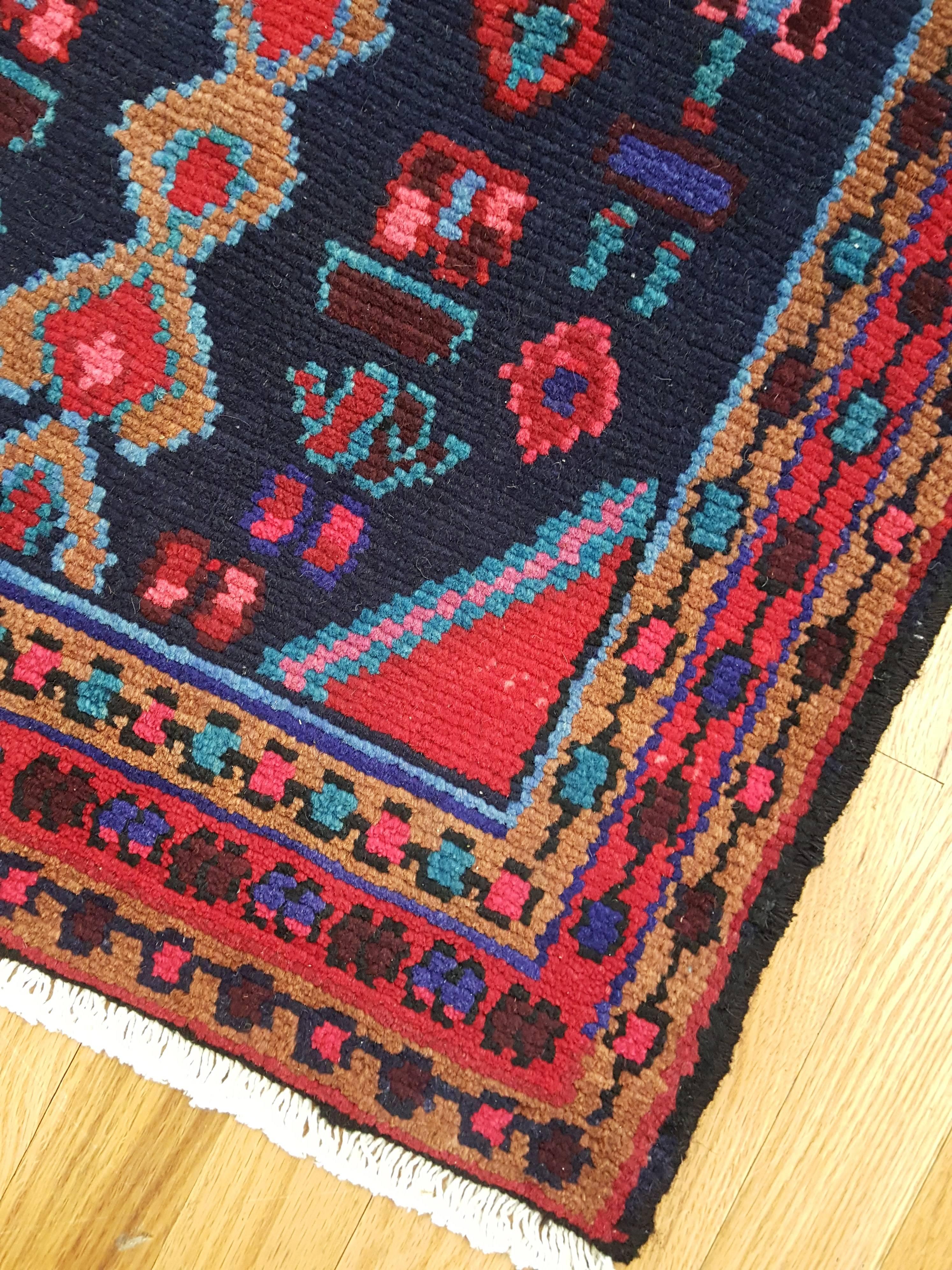 Alter persischer Hamadan-Teppich (Persisch) im Angebot