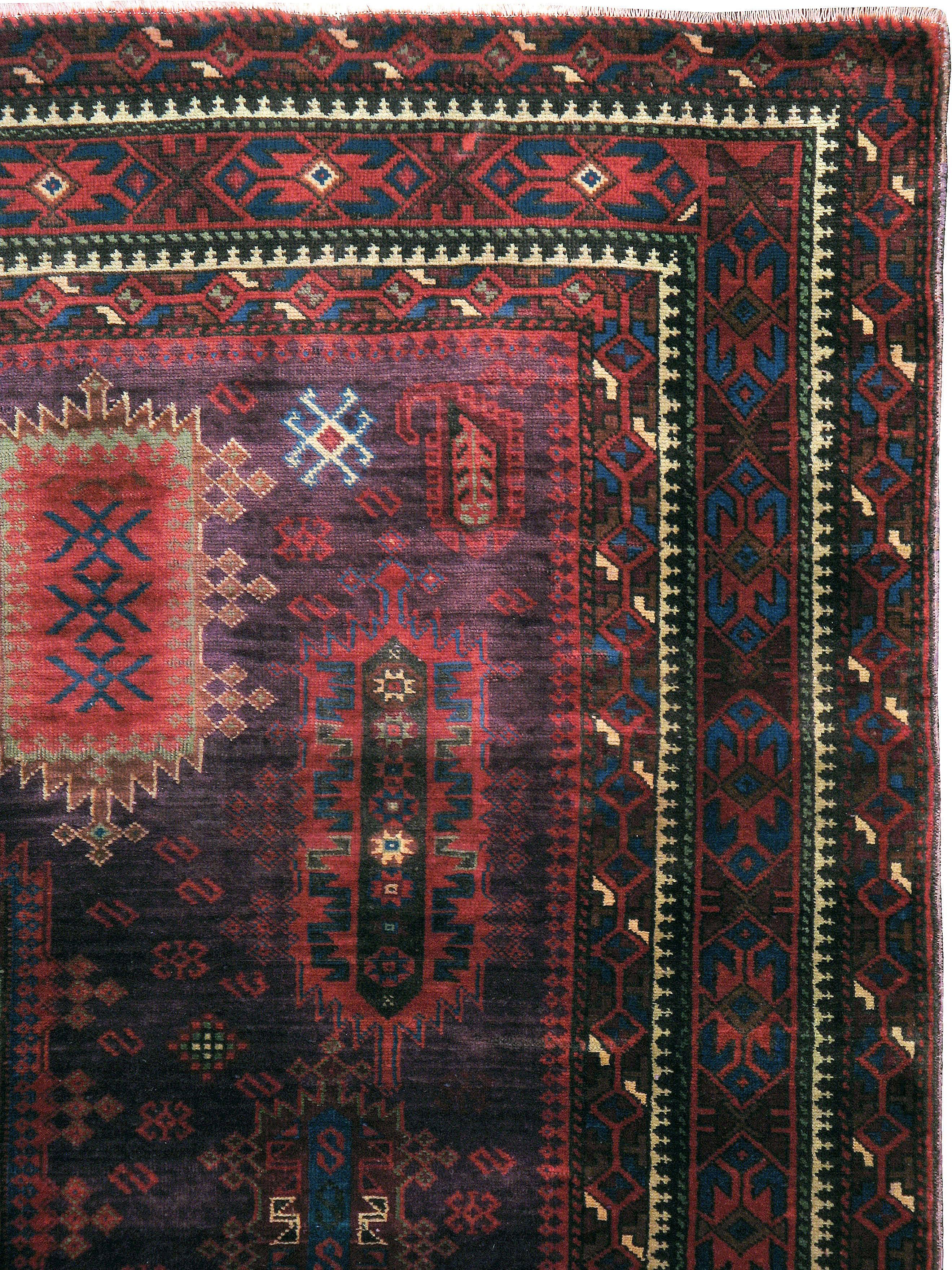 Antique Indian Agra Rug In Good Condition For Sale In New York, NY