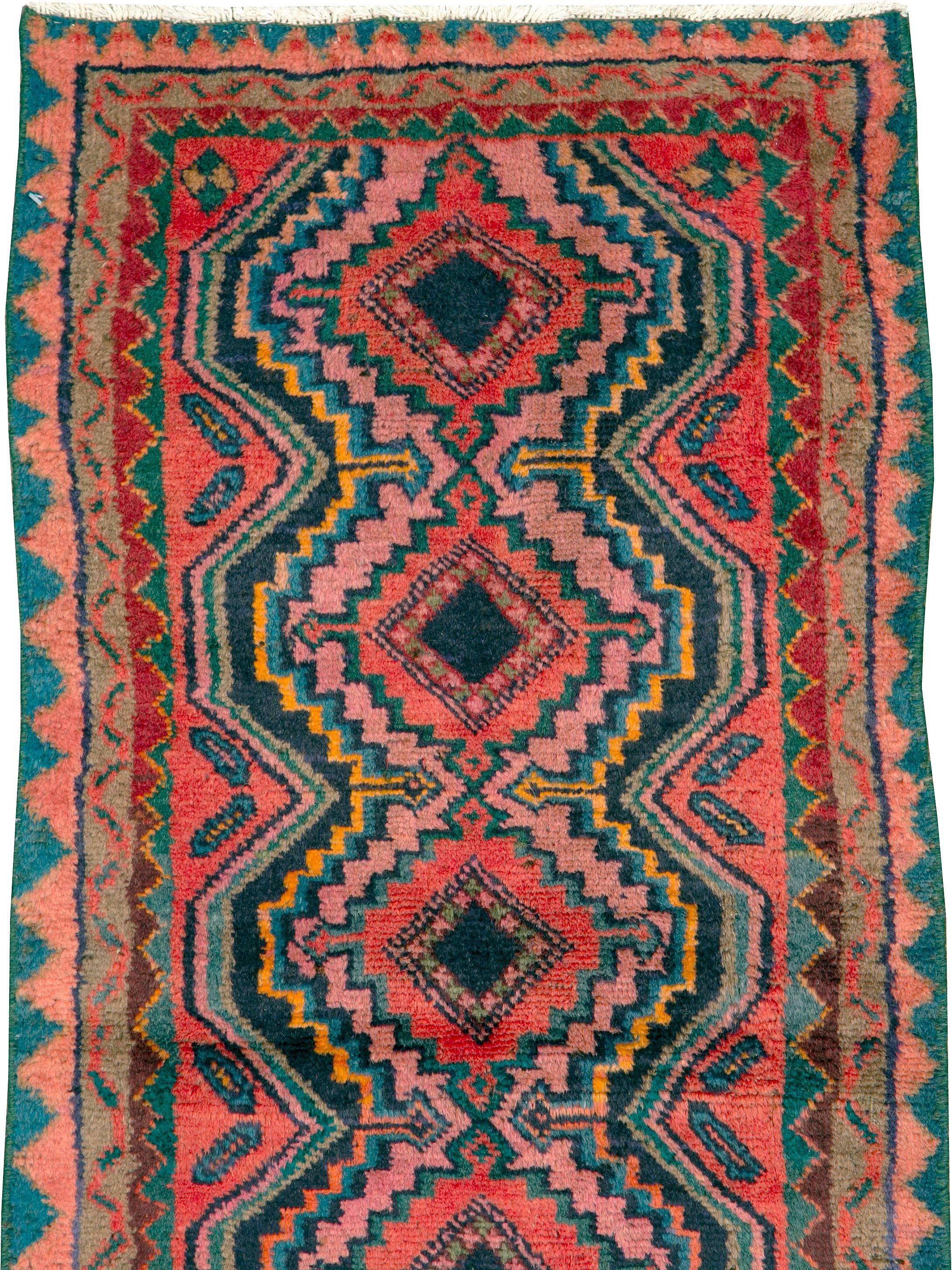 A vintage Persian Malayer rug from the mid-20th century.

Measures: 2' 1