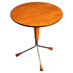 Mesa auxiliar de teca «Albertsbordet», modelo 99 de Albert Larsson, de los años 50, para Alberts Tibro.
