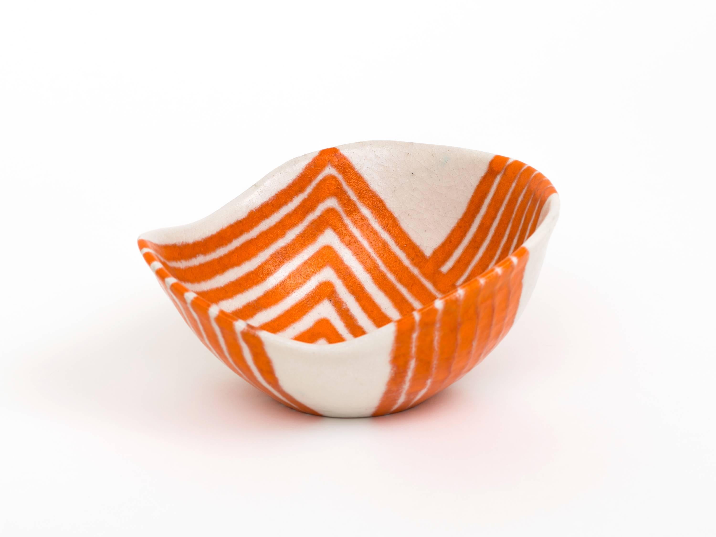 Mid-Century Modern 1950s Guido Gambone Free-Form Ceramic Bowl with Tribal Motif