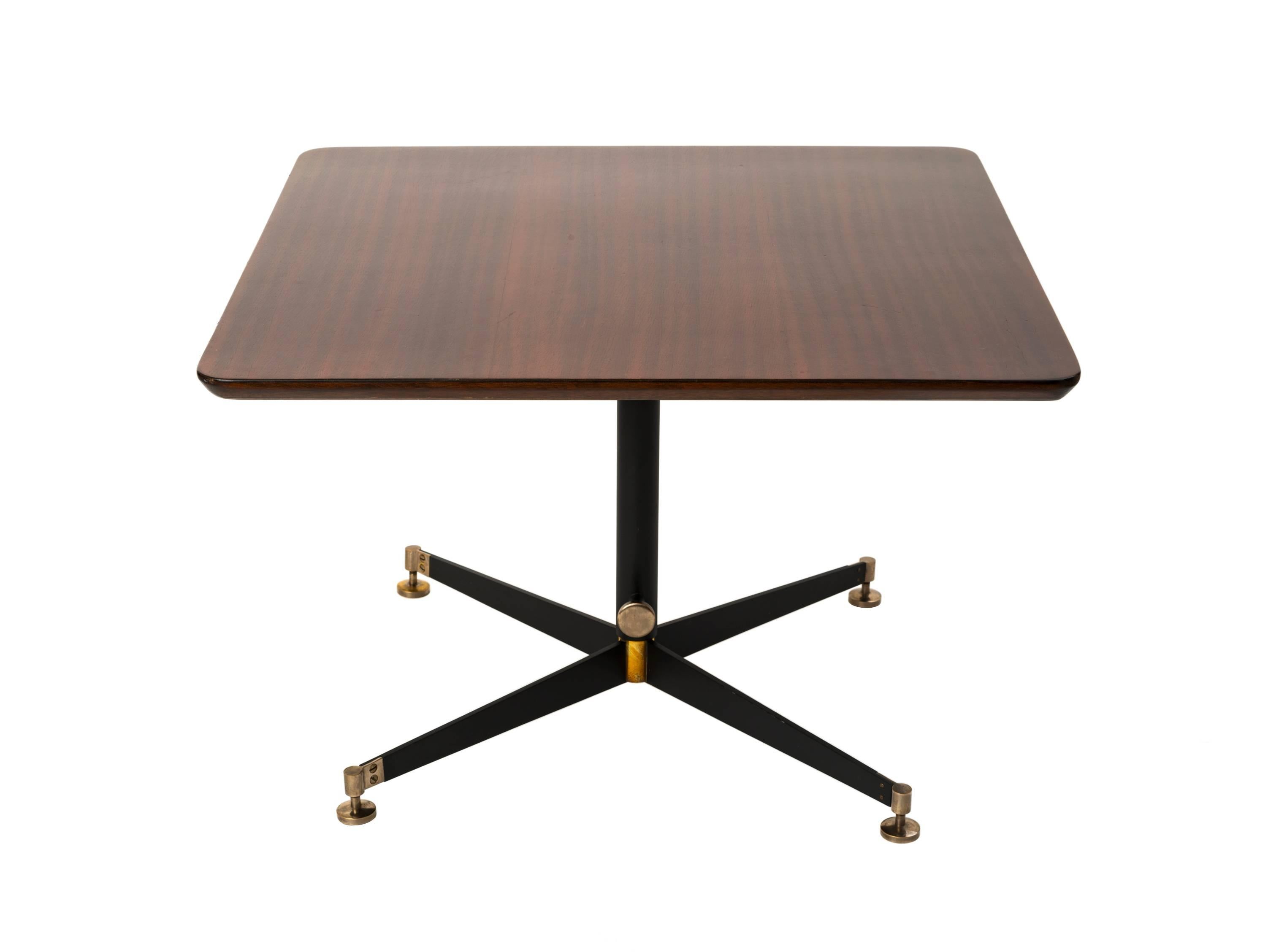 Model T5 adjustable height cocktail table, small dining table, or game table designed by Italian architect, Ignazio Gardella for Azucena, circa 1949. Rich, lacquered cherry wood surface with chamfered edge supported by an enameled steel and brass