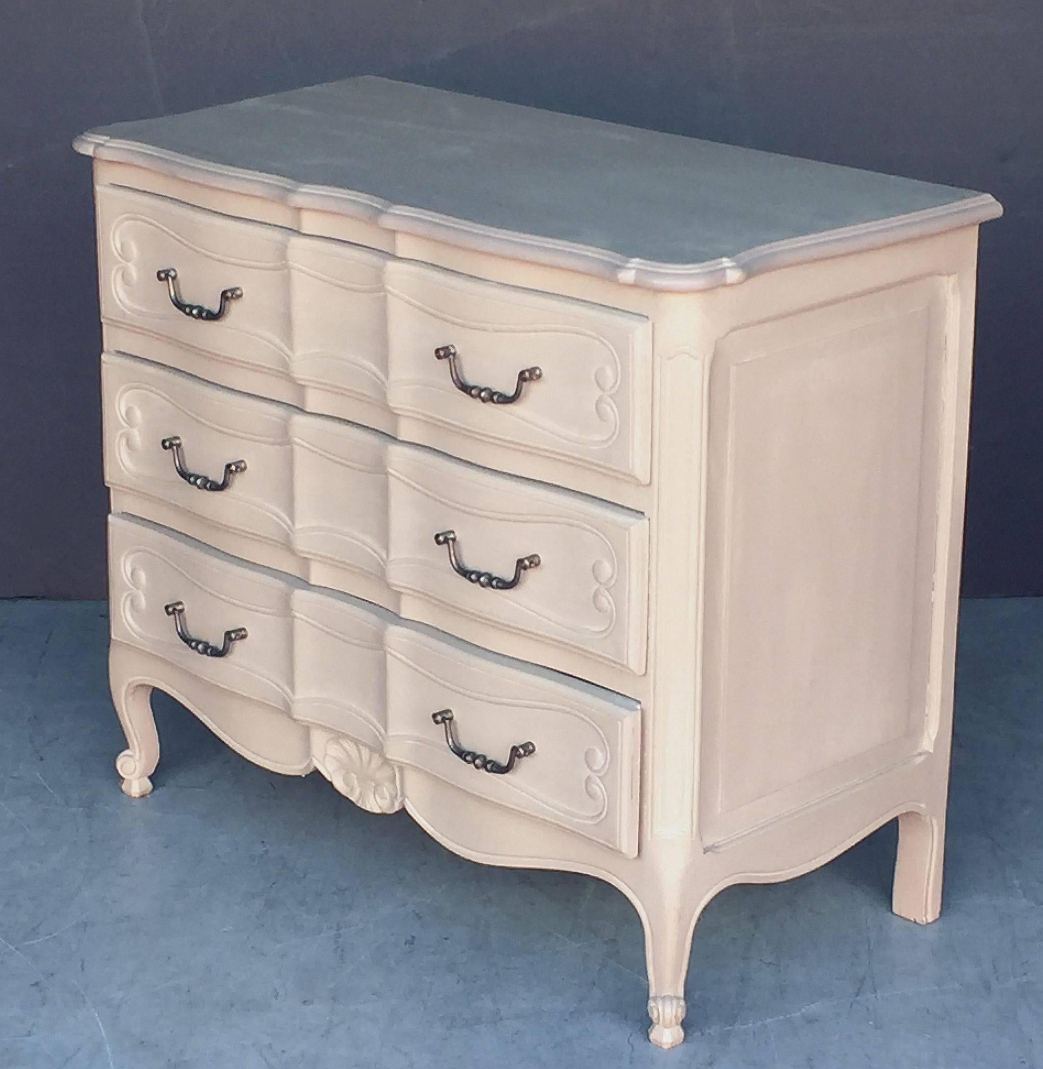 Painted French Chest of Drawers In Excellent Condition In Austin, TX