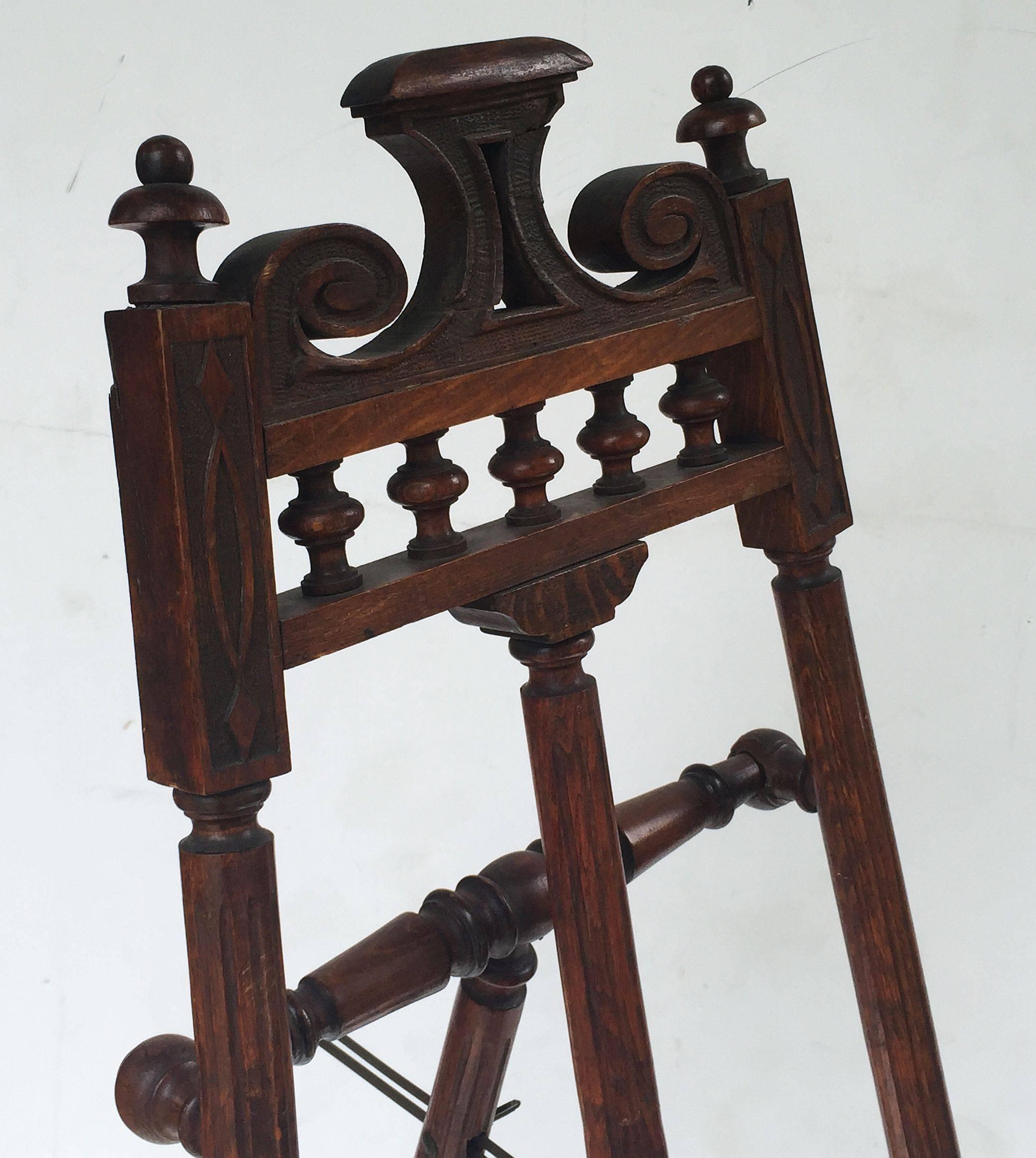 French Display Easel of Turned Oak 1